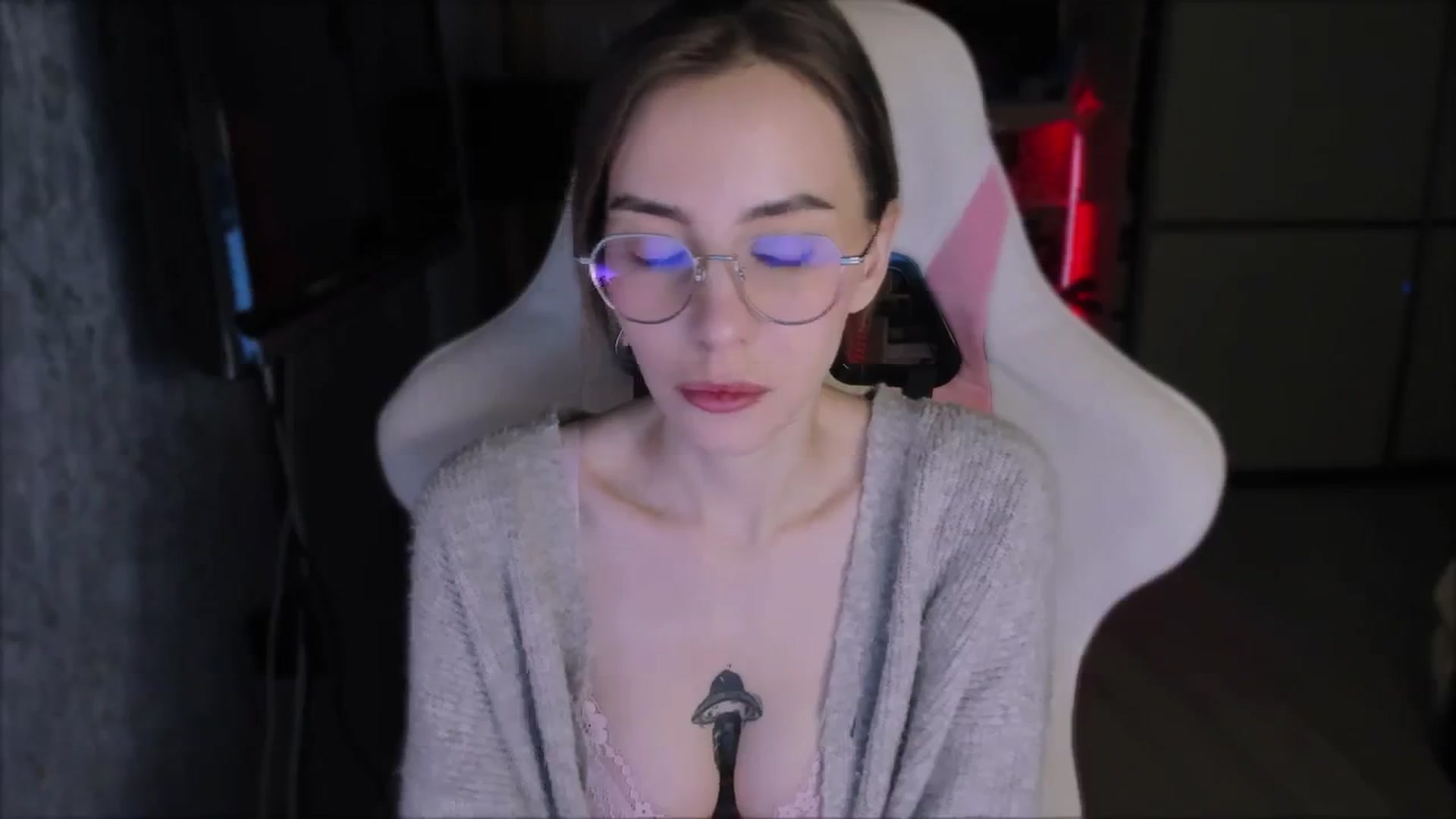Gallery image thumbnail from Space_Eva's myfreecams stream on, 01/16/2024, 03:10 image 14 of 20
