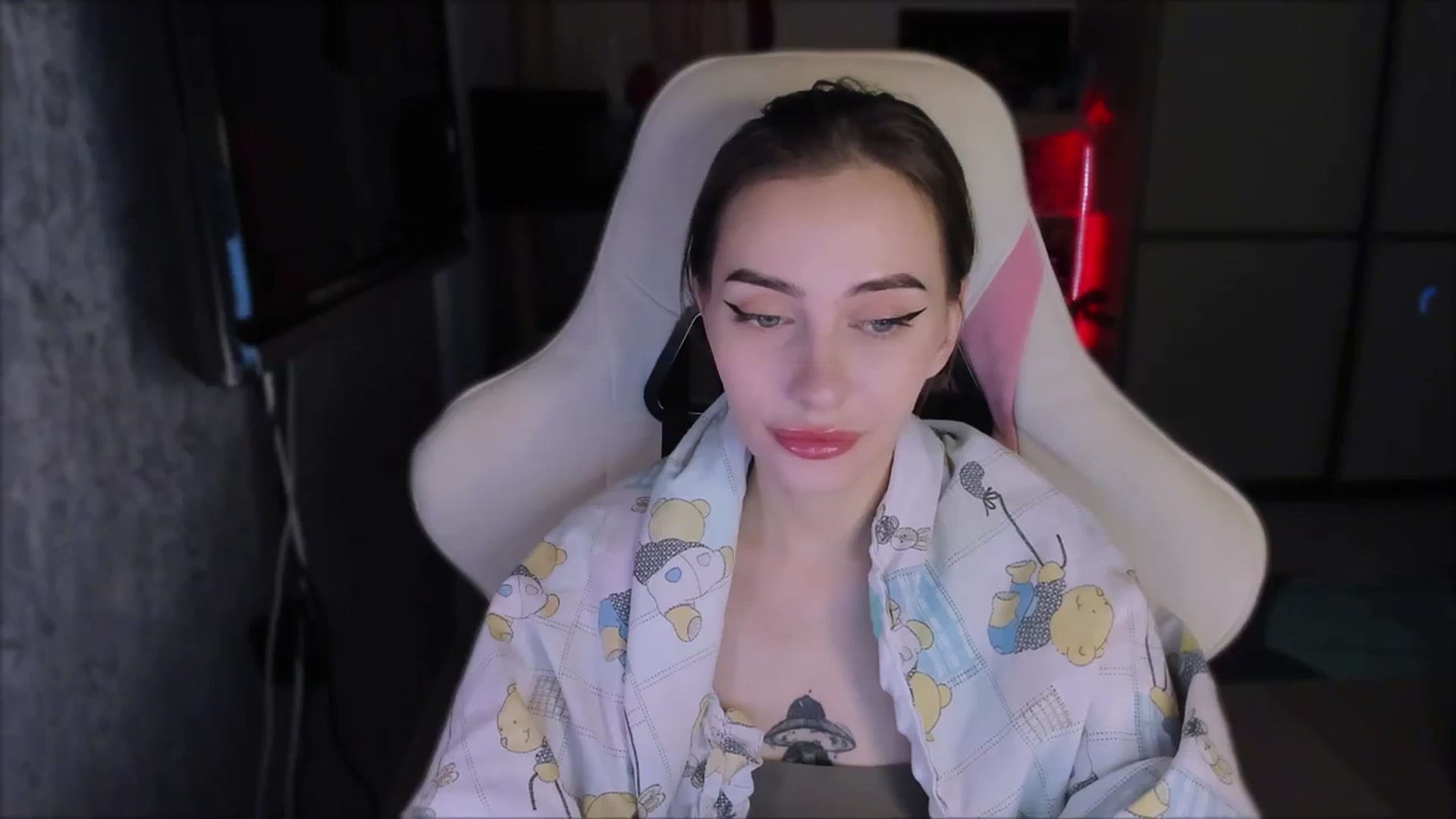 Gallery image thumbnail from Space_Eva's myfreecams stream on, 01/18/2024, 03:03 image 11 of 20