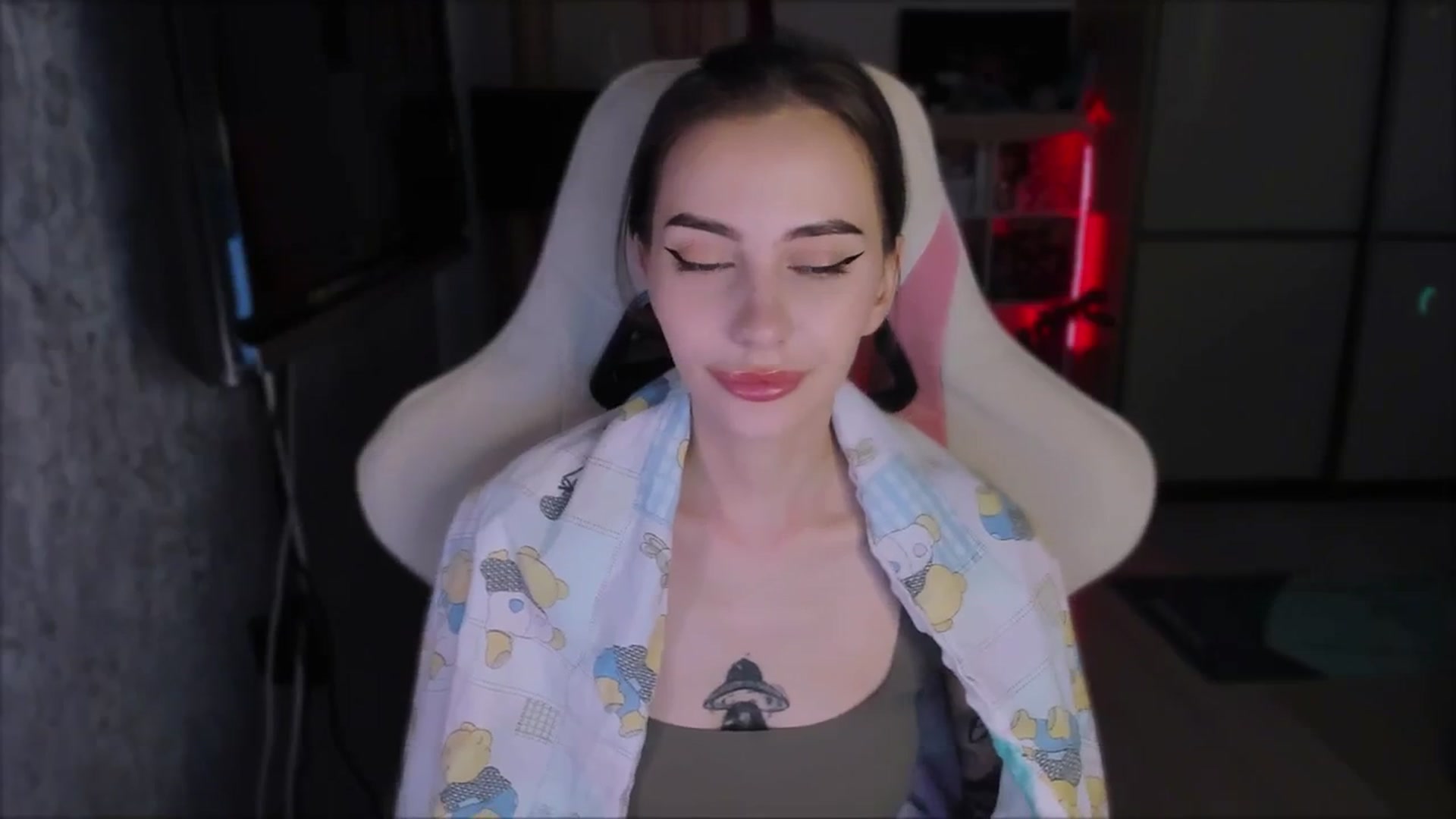 Gallery image thumbnail from Space_Eva's myfreecams stream on, 01/18/2024, 03:03 image 19 of 20