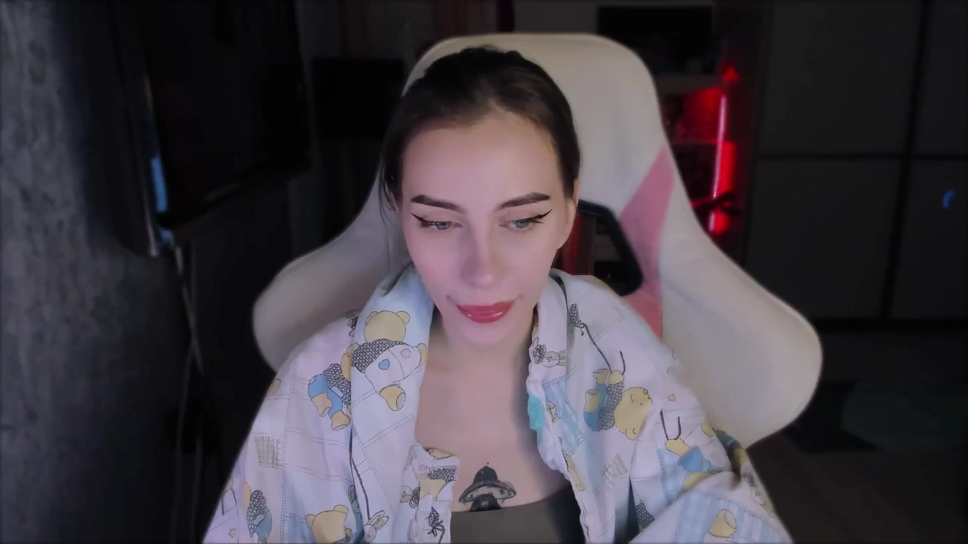Gallery image thumbnail from Space_Eva's myfreecams stream on, 01/18/2024, 03:03 image 12 of 20
