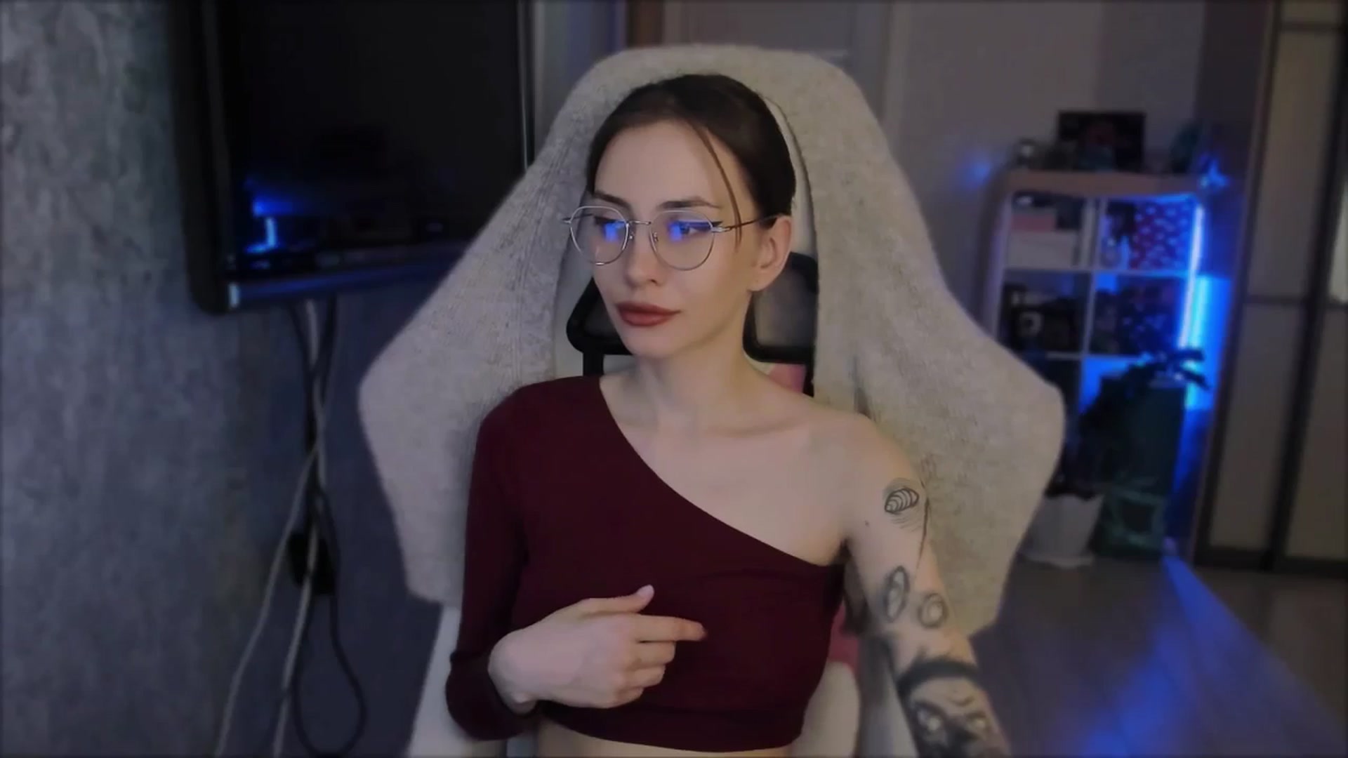 Gallery image thumbnail from Space_Eva's myfreecams stream on, 01/22/2024, 04:38 image 7 of 20