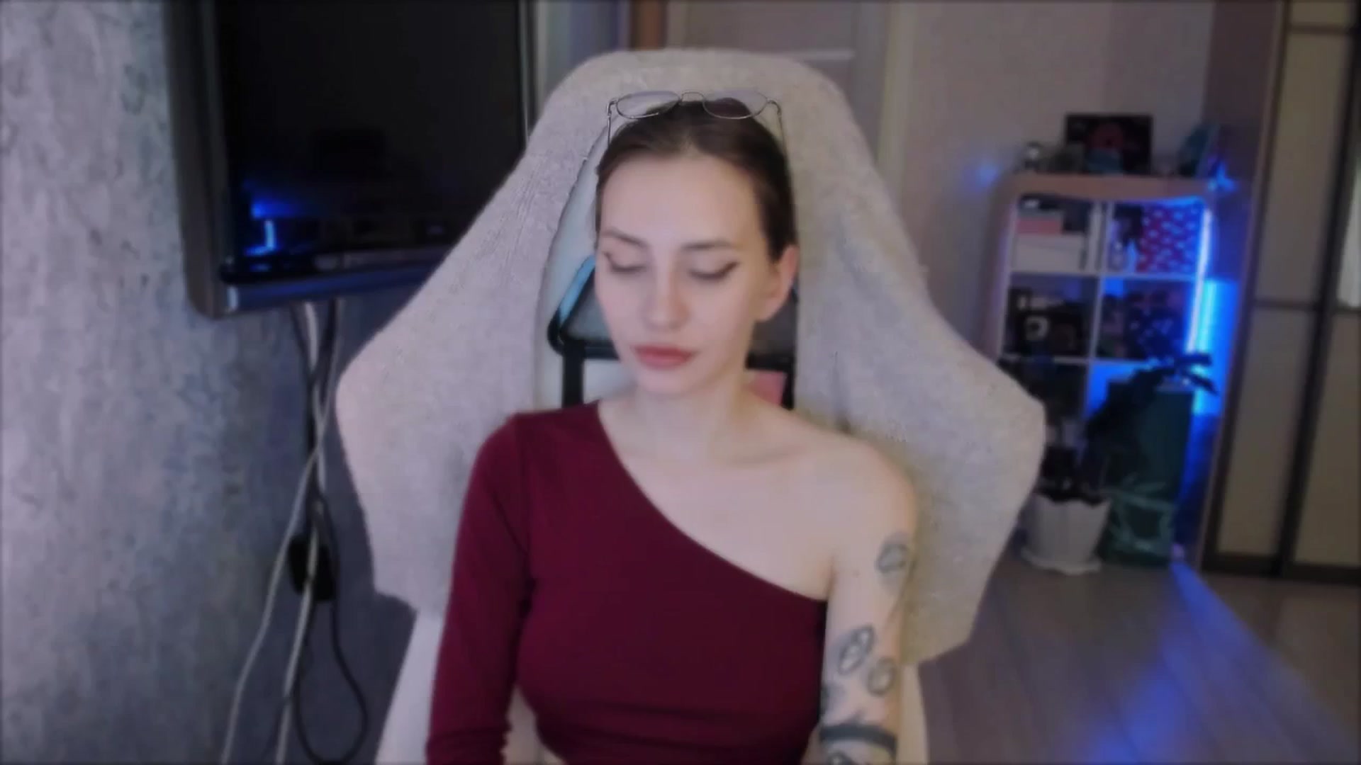 Gallery image thumbnail from Space_Eva's myfreecams stream on, 01/22/2024, 06:01 image 1 of 20