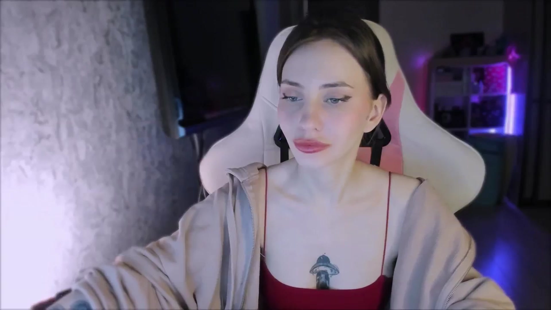Gallery image thumbnail from Space_Eva's myfreecams stream on, 01/30/2024, 02:06 image 15 of 20