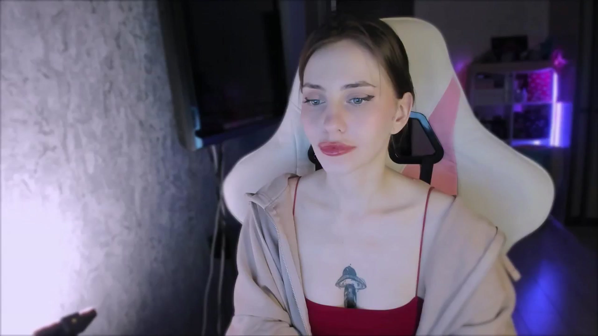 Gallery image thumbnail from Space_Eva's myfreecams stream on, 01/30/2024, 02:06 image 1 of 20