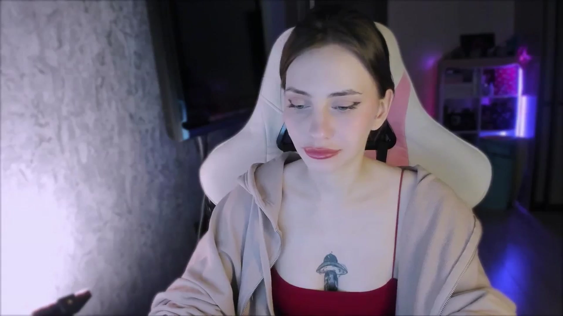 Gallery image thumbnail from Space_Eva's myfreecams stream on, 01/30/2024, 02:06 image 7 of 20