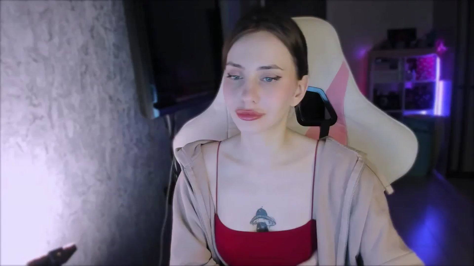 Gallery image thumbnail from Space_Eva's myfreecams stream on, 01/30/2024, 02:06 image 19 of 20