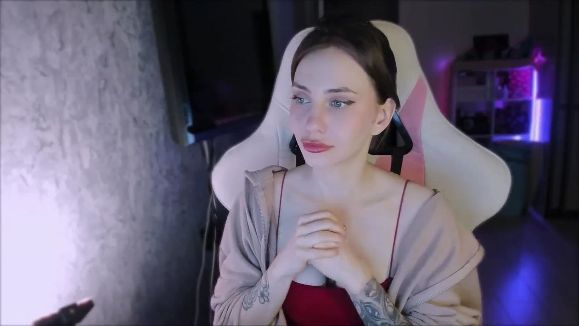 Gallery image thumbnail from Space_Eva's myfreecams stream on, 01/30/2024, 02:06 image 14 of 20