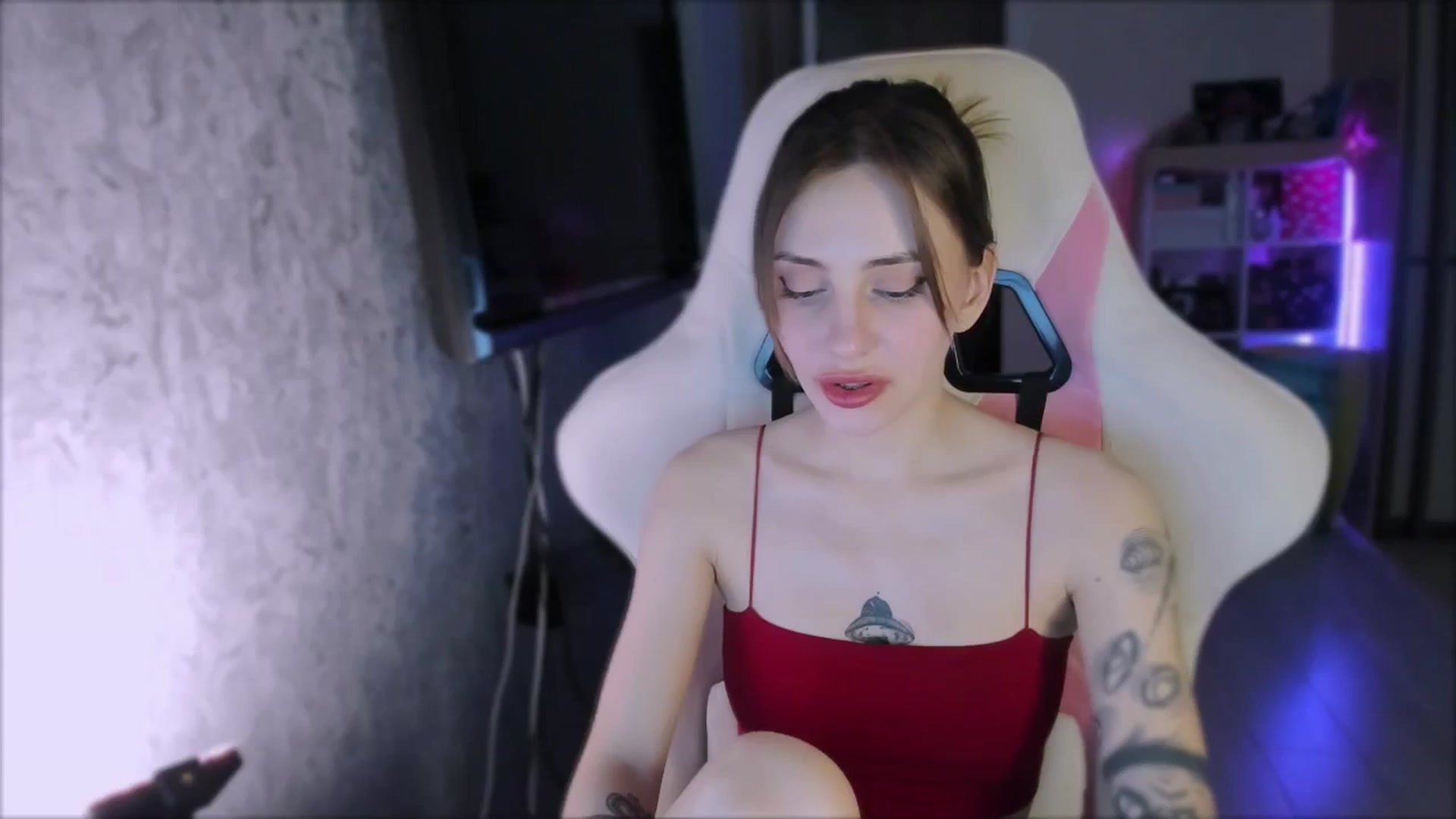 Gallery image thumbnail from Space_Eva's myfreecams stream on, 01/30/2024, 03:03 image 15 of 20