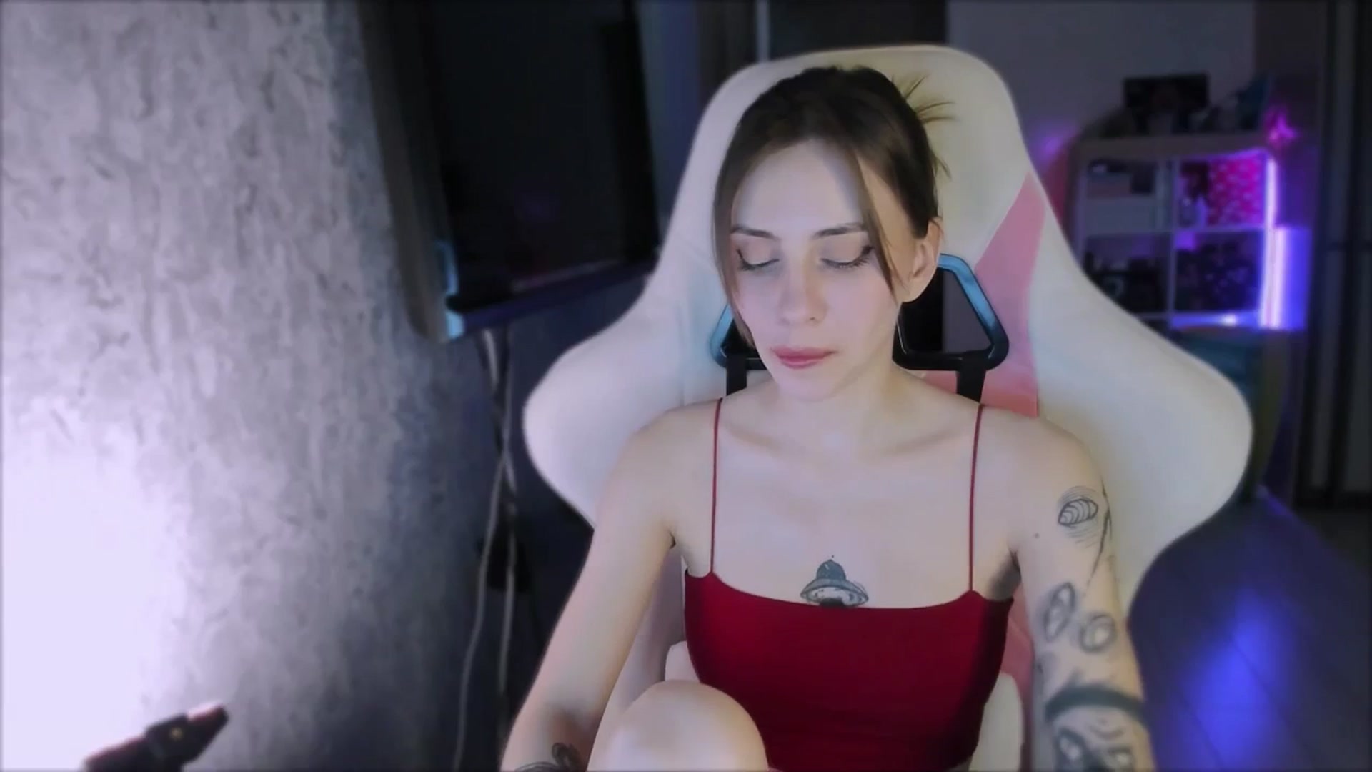 Gallery image thumbnail from Space_Eva's myfreecams stream on, 01/30/2024, 03:03 image 14 of 20