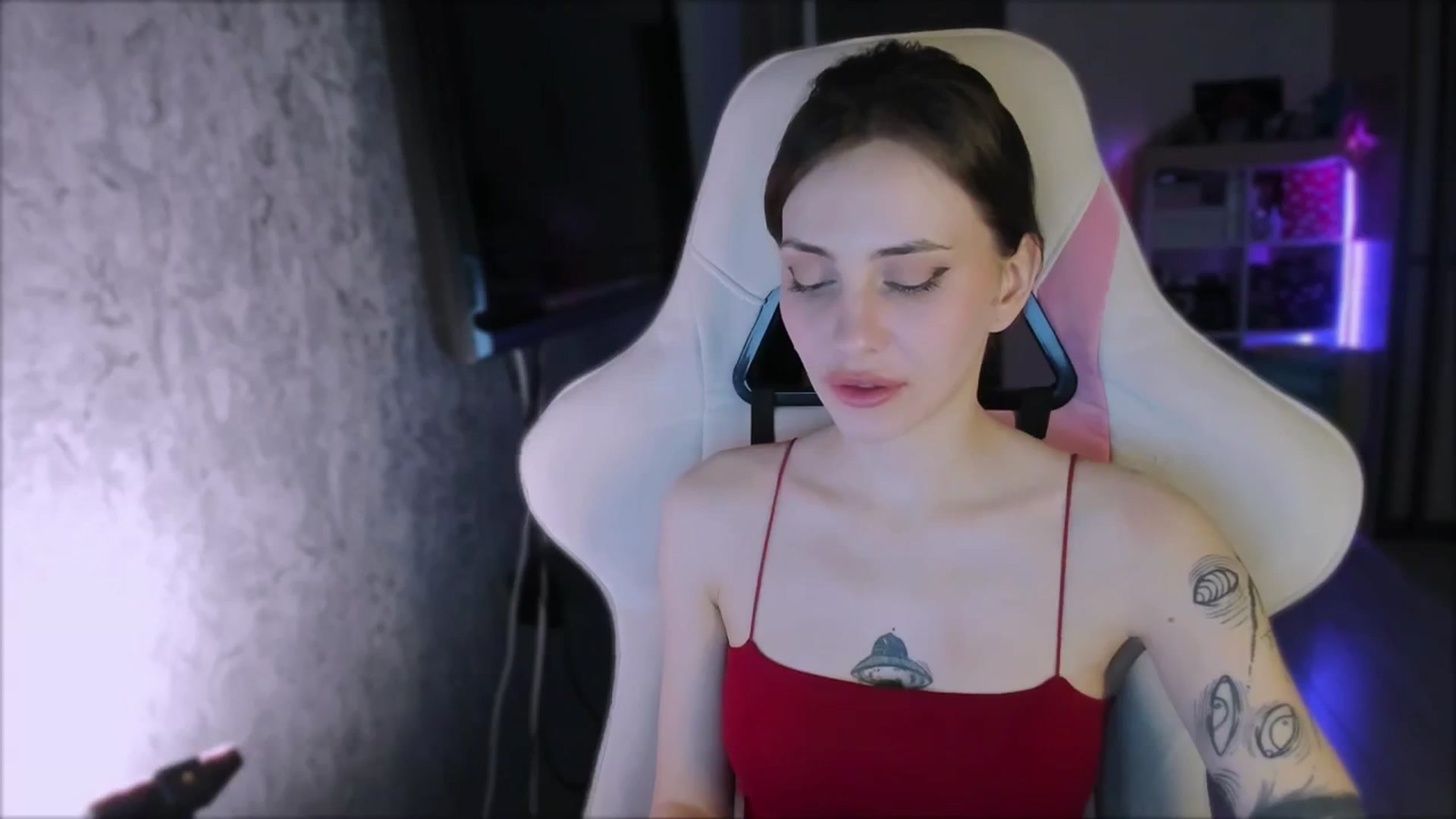 Gallery image thumbnail from Space_Eva's myfreecams stream on, 01/30/2024, 03:03 image 2 of 20