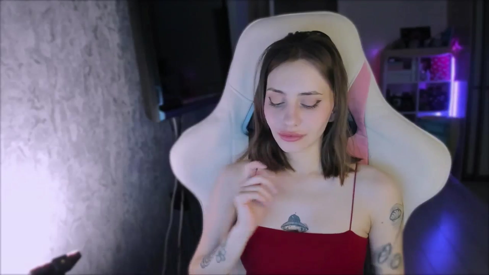 Gallery image thumbnail from Space_Eva's myfreecams stream on, 01/30/2024, 03:03 image 7 of 20