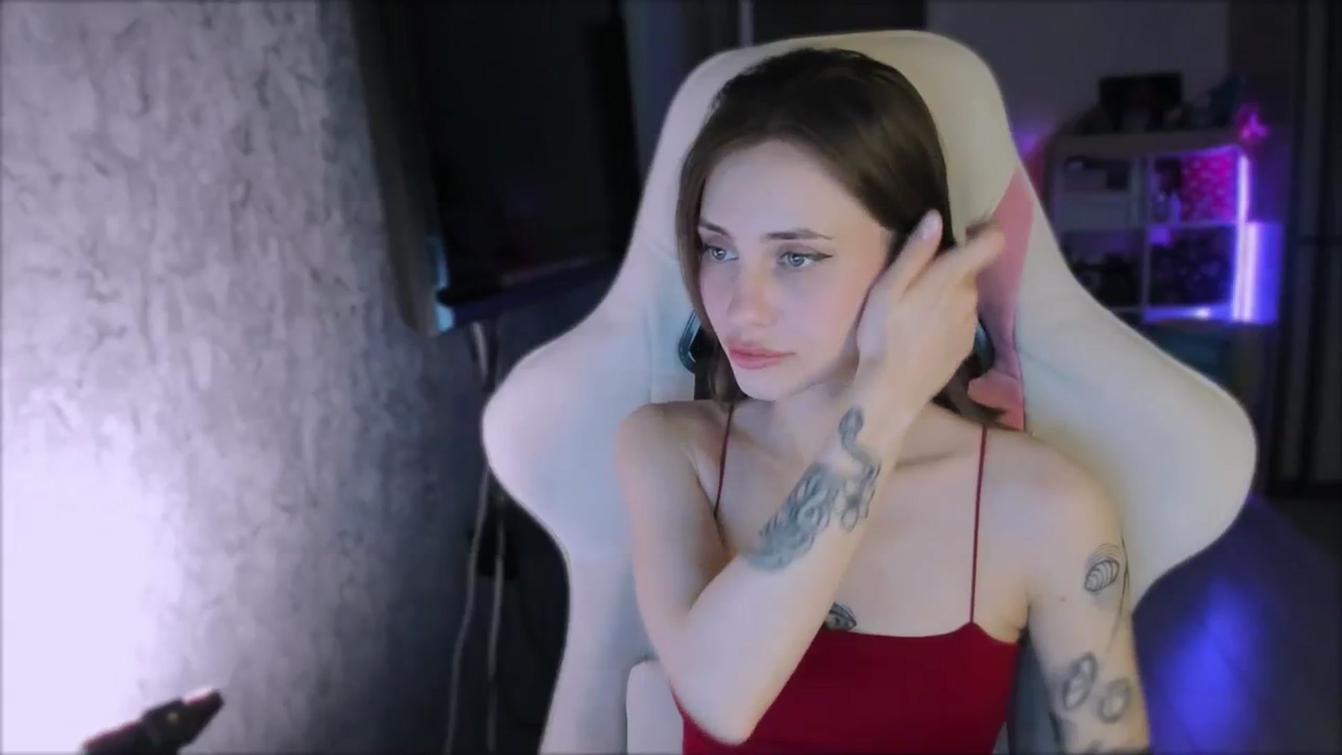 Gallery image thumbnail from Space_Eva's myfreecams stream on, 01/30/2024, 03:03 image 6 of 20