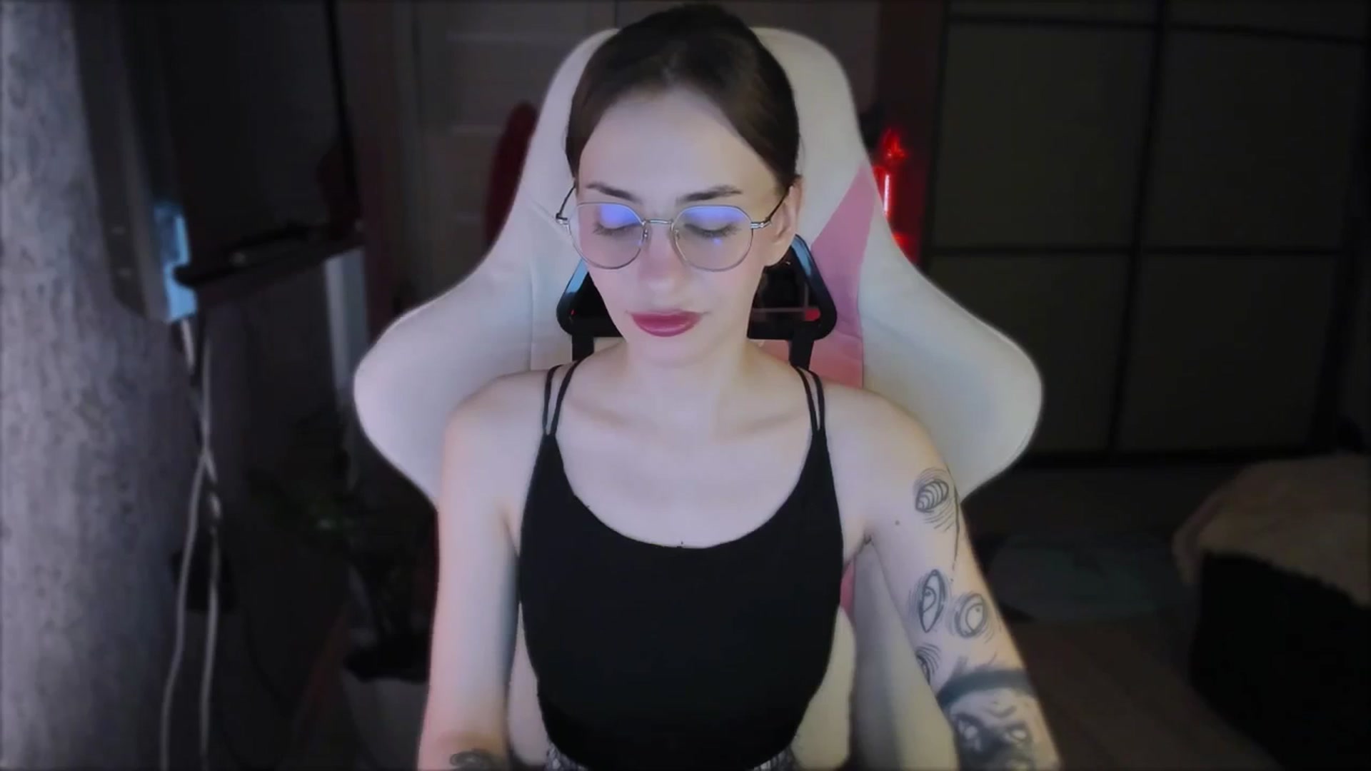 Gallery image thumbnail from Space_Eva's myfreecams stream on, 02/02/2024, 02:46 image 11 of 20