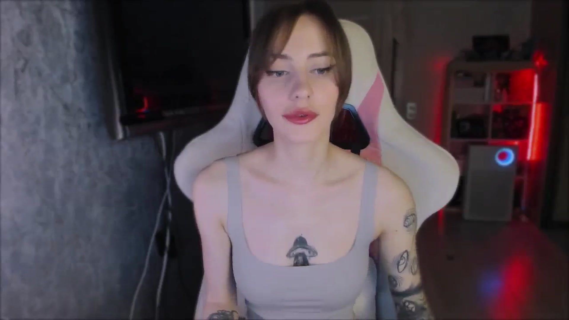 Gallery image thumbnail from Space_Eva's myfreecams stream on, 02/05/2024, 02:12 image 14 of 20
