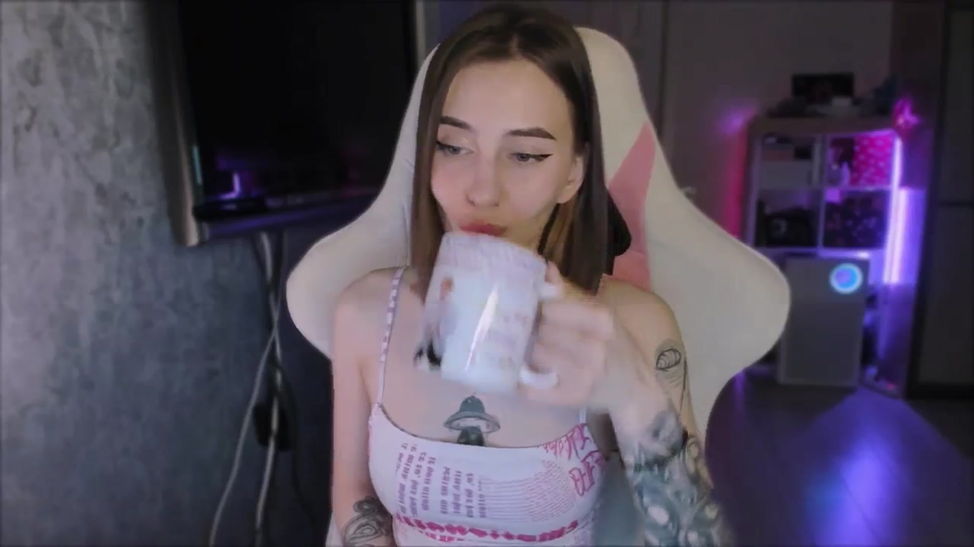 Gallery image thumbnail from Space_Eva's myfreecams stream on, 02/07/2024, 02:12 image 14 of 20