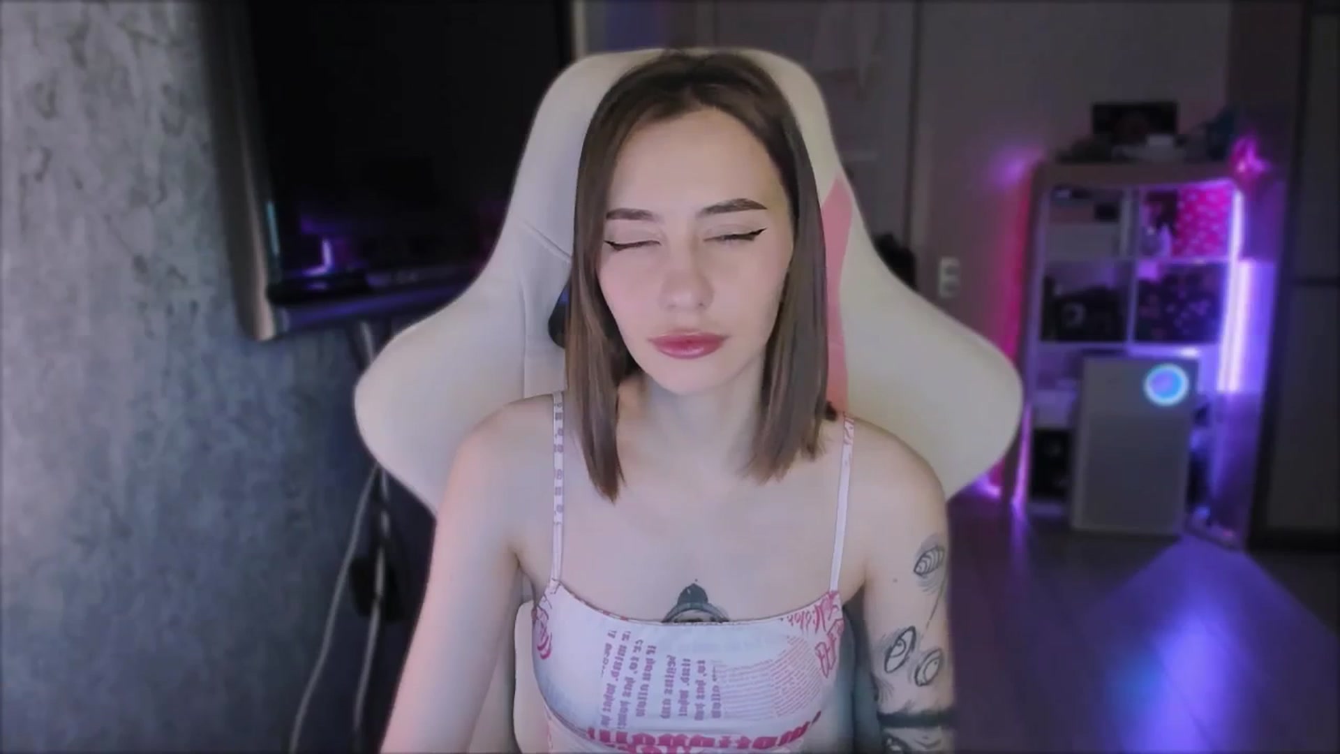 Gallery image thumbnail from Space_Eva's myfreecams stream on, 02/07/2024, 02:12 image 6 of 20