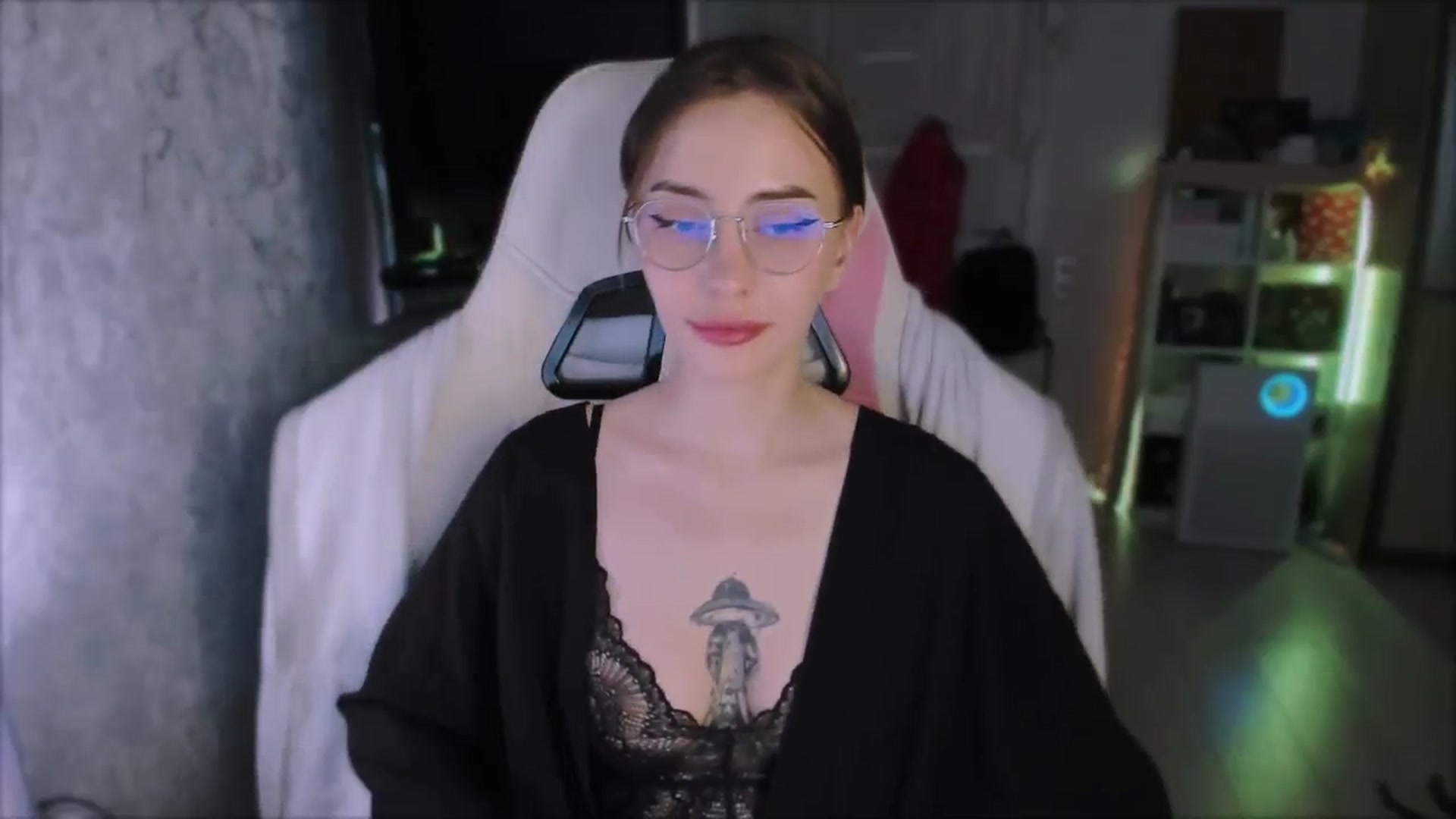 Gallery image thumbnail from Space_Eva's myfreecams stream on, 02/12/2024, 06:05 image 9 of 20