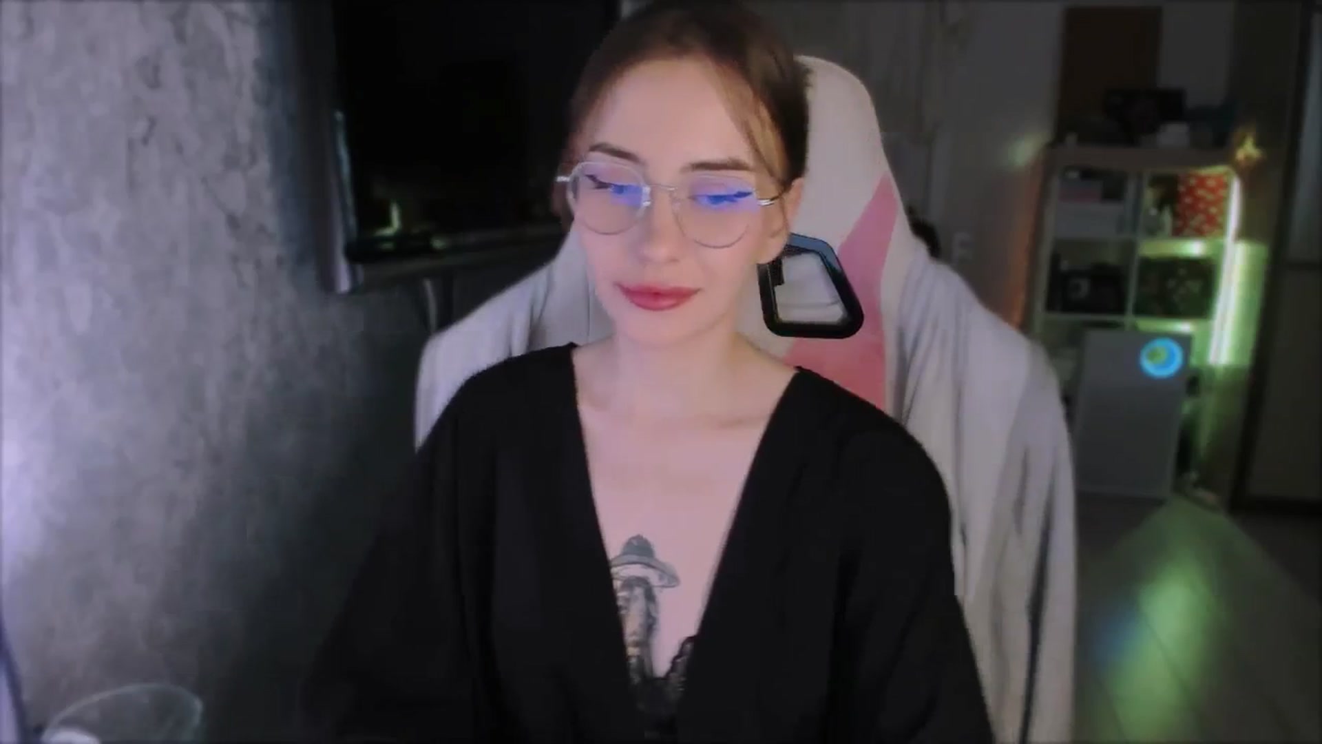Gallery image thumbnail from Space_Eva's myfreecams stream on, 02/12/2024, 06:05 image 8 of 20