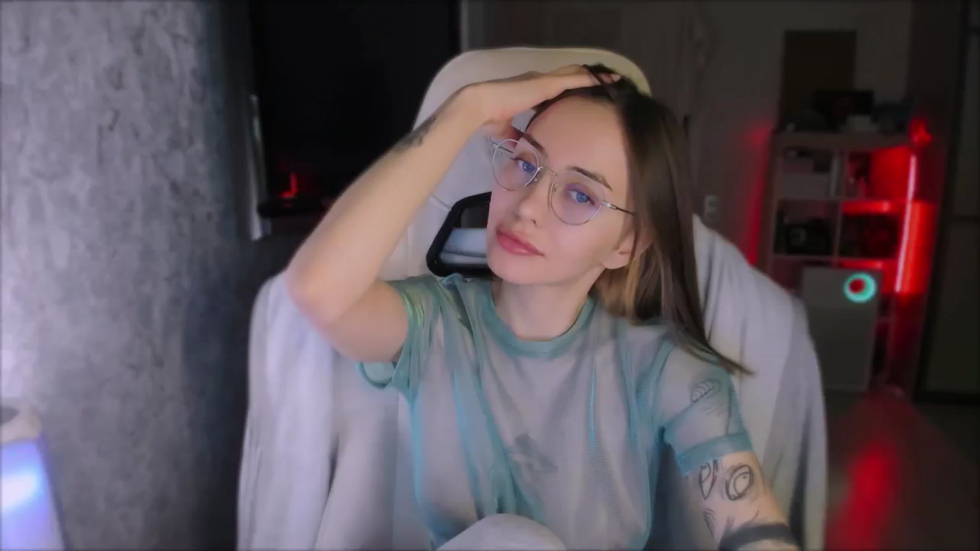 Gallery image thumbnail from Space_Eva's myfreecams stream on, 02/13/2024, 03:50 image 17 of 20
