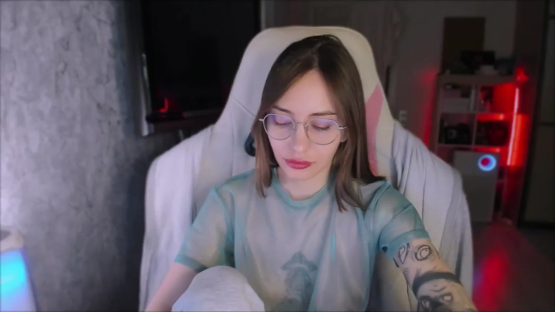 Gallery image thumbnail from Space_Eva's myfreecams stream on, 02/13/2024, 03:50 image 18 of 20