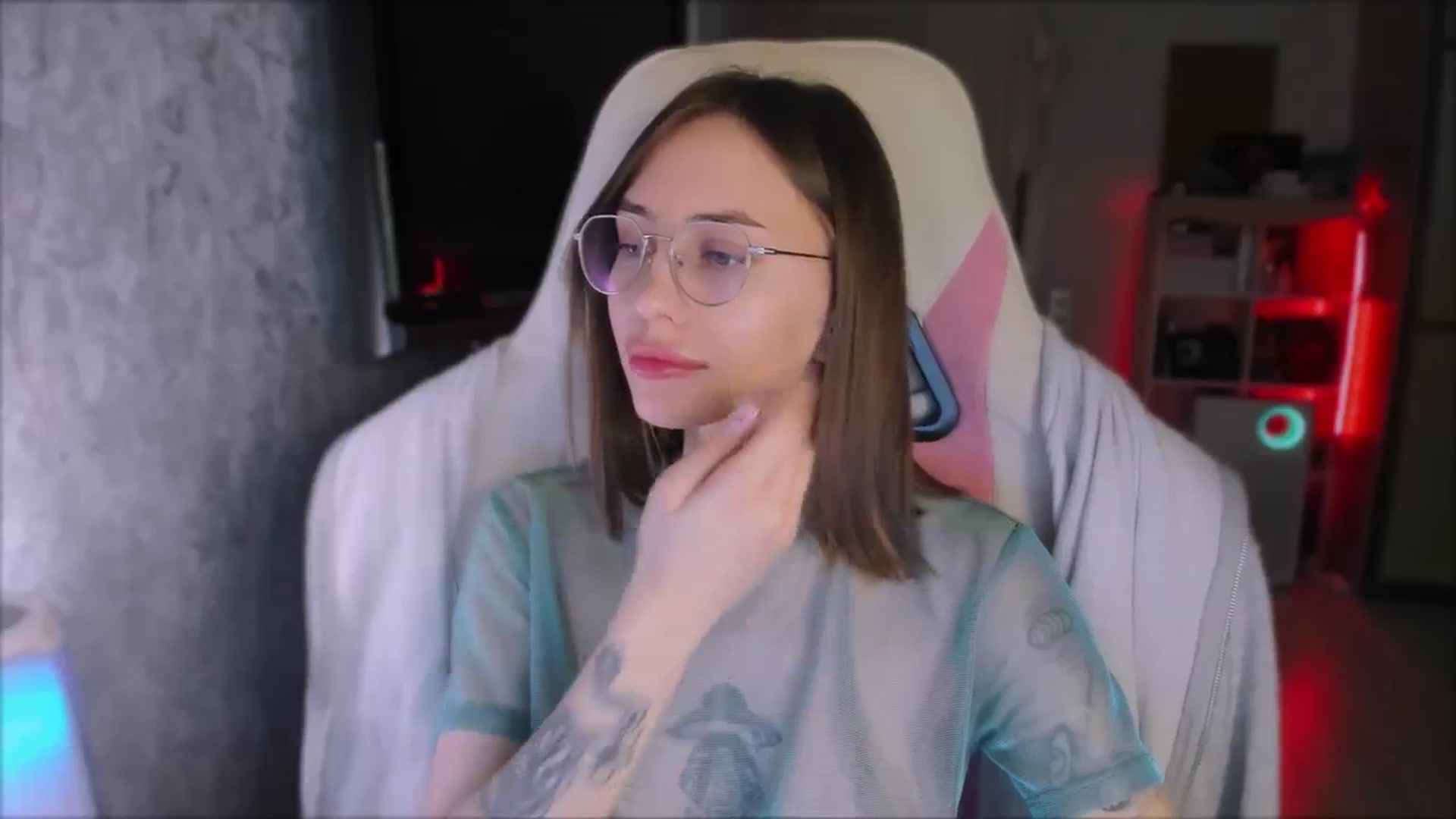 Gallery image thumbnail from Space_Eva's myfreecams stream on, 02/13/2024, 03:50 image 5 of 20
