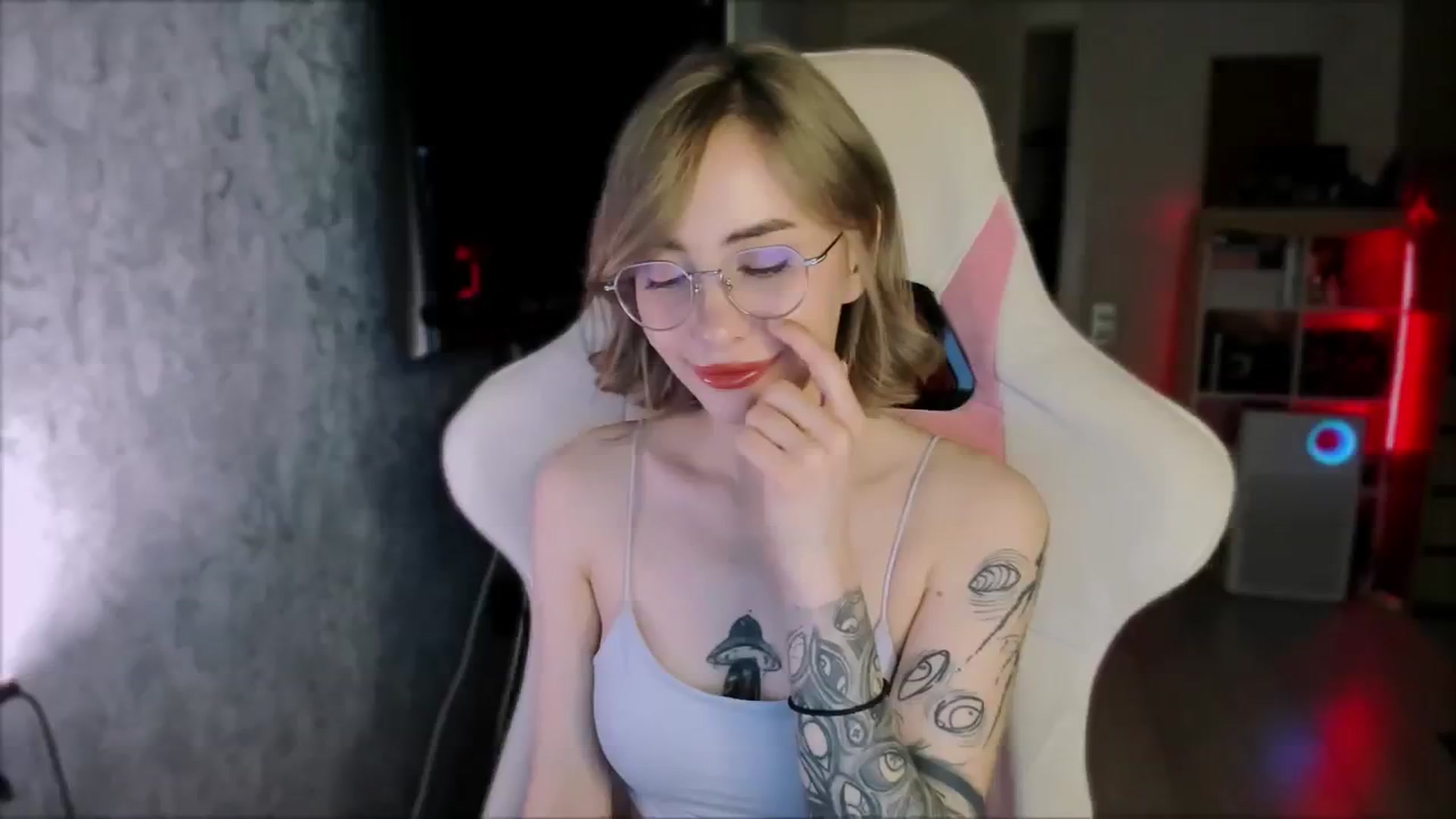 Gallery image thumbnail from Space_Eva's myfreecams stream on, 02/18/2024, 02:55 image 9 of 20