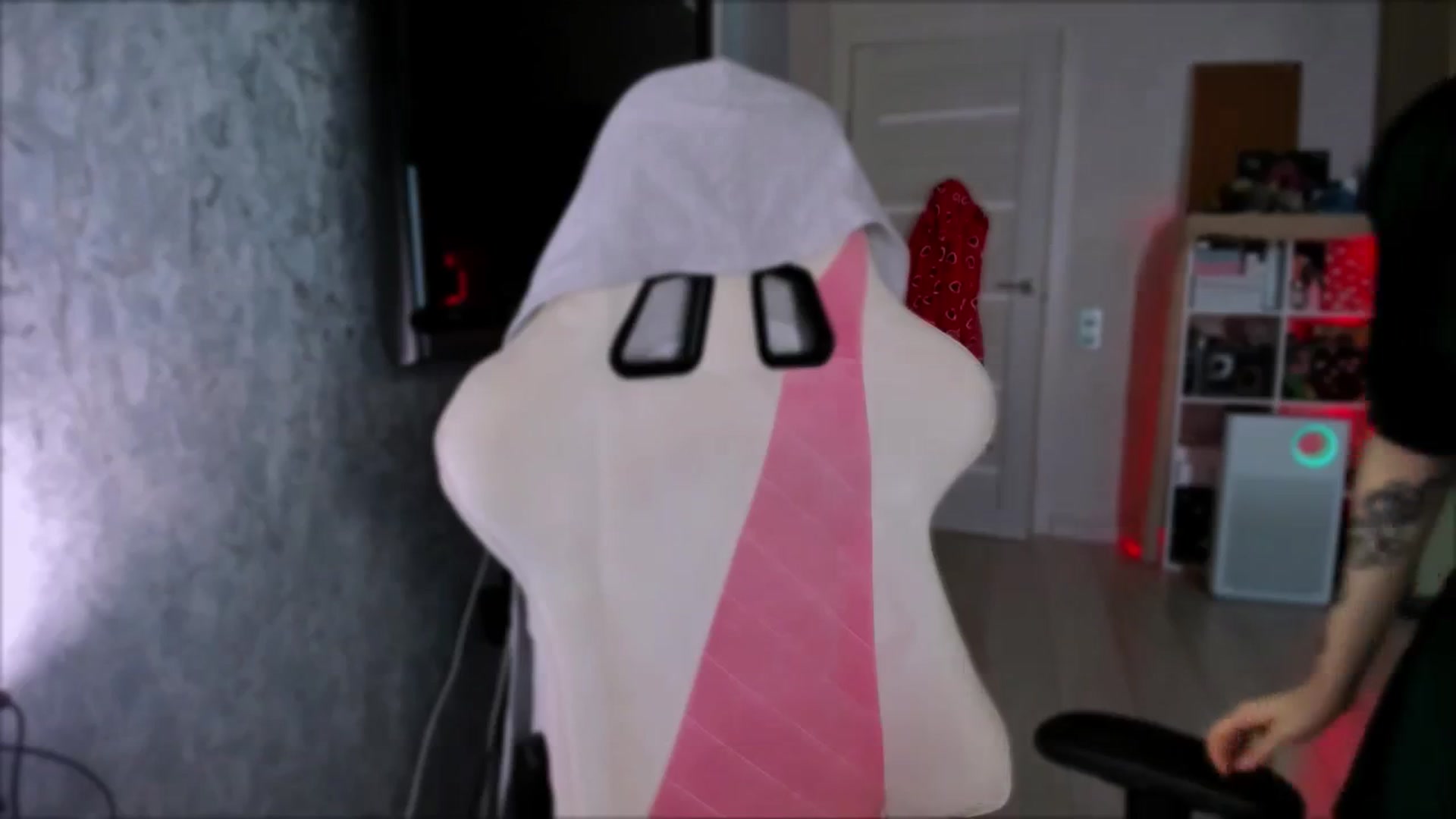 Gallery image thumbnail from Space_Eva's myfreecams stream on, 02/20/2024, 05:53 image 12 of 20