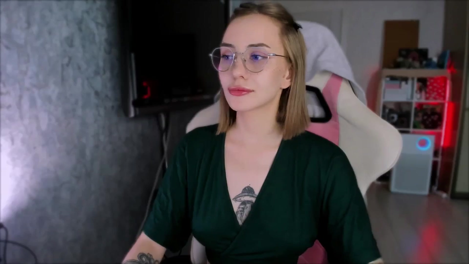Gallery image thumbnail from Space_Eva's myfreecams stream on, 02/20/2024, 05:53 image 11 of 20