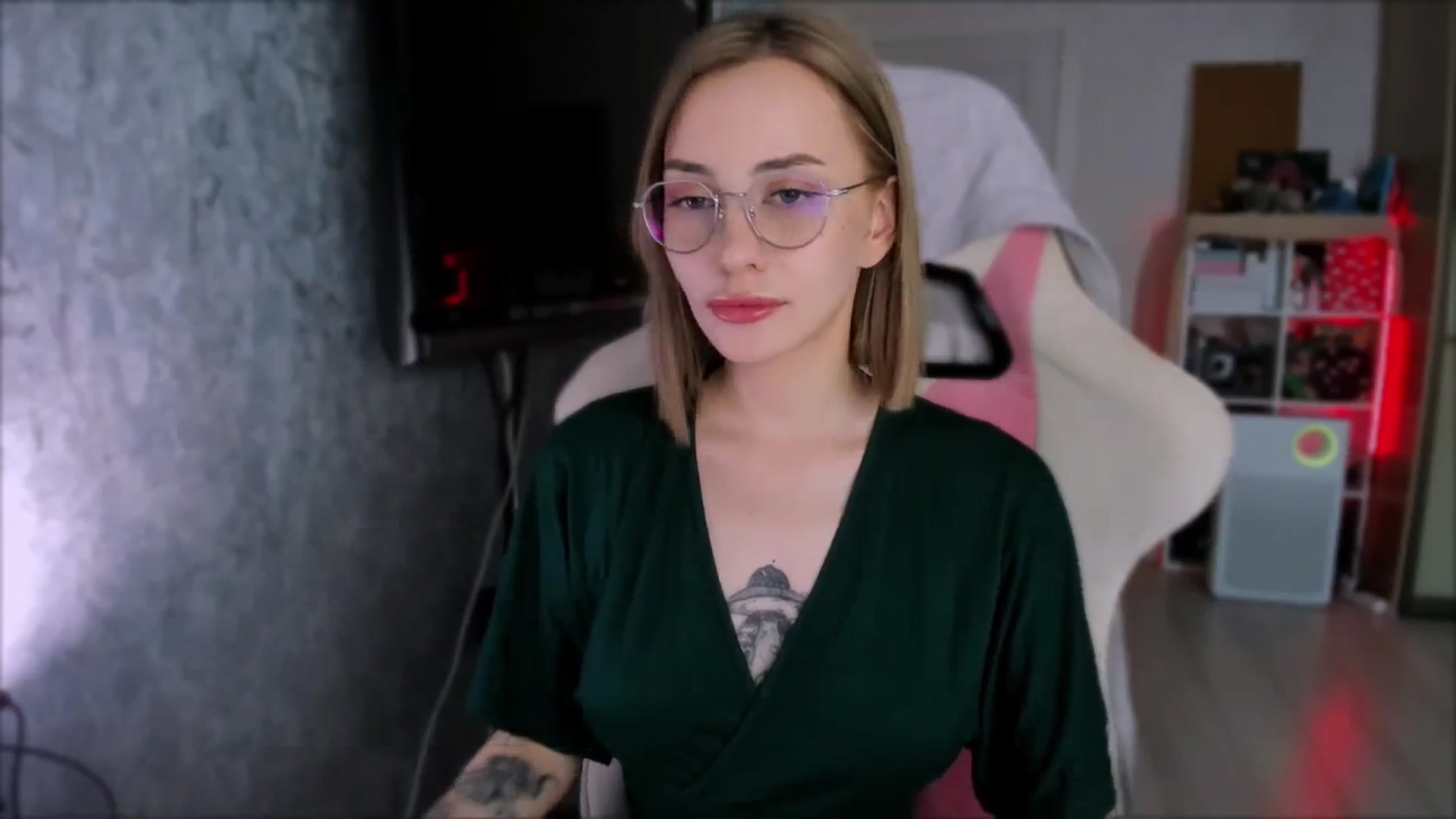 Gallery image thumbnail from Space_Eva's myfreecams stream on, 02/20/2024, 05:53 image 18 of 20
