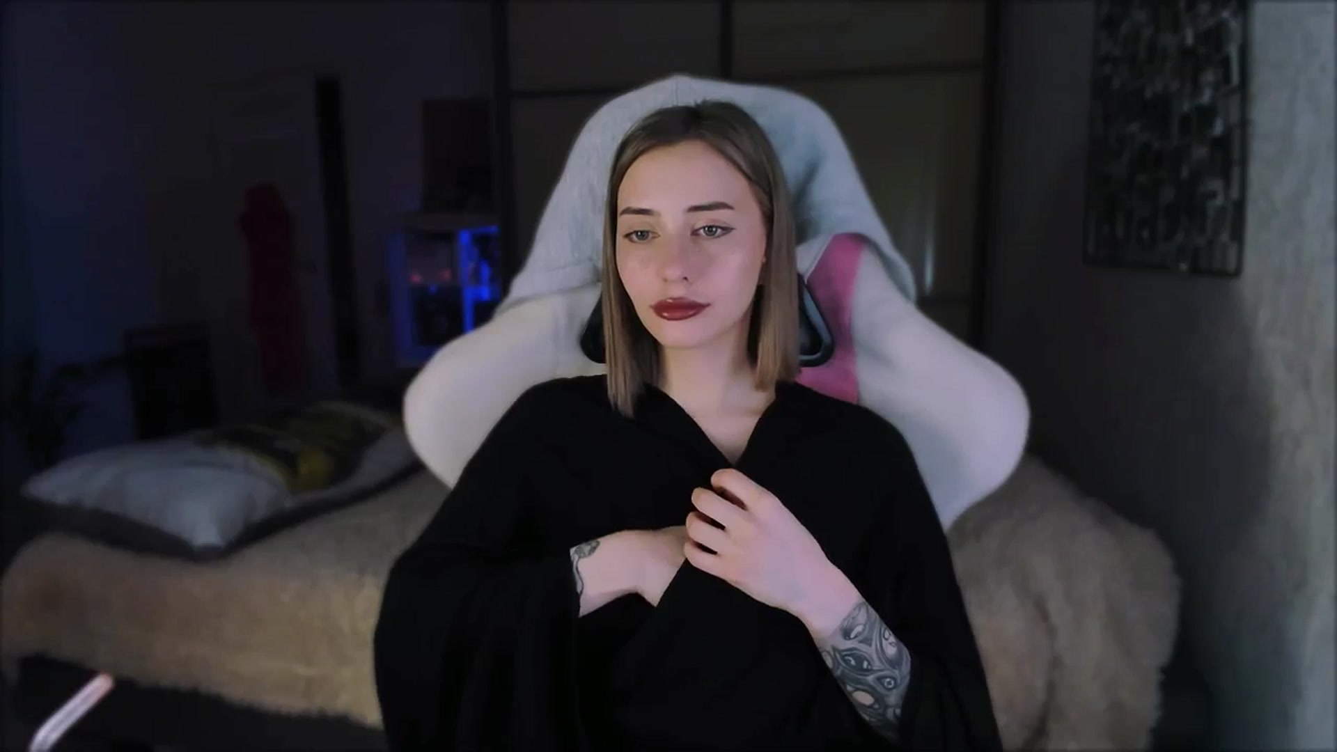 Gallery image thumbnail from Space_Eva's myfreecams stream on, 02/21/2024, 03:04 image 4 of 20