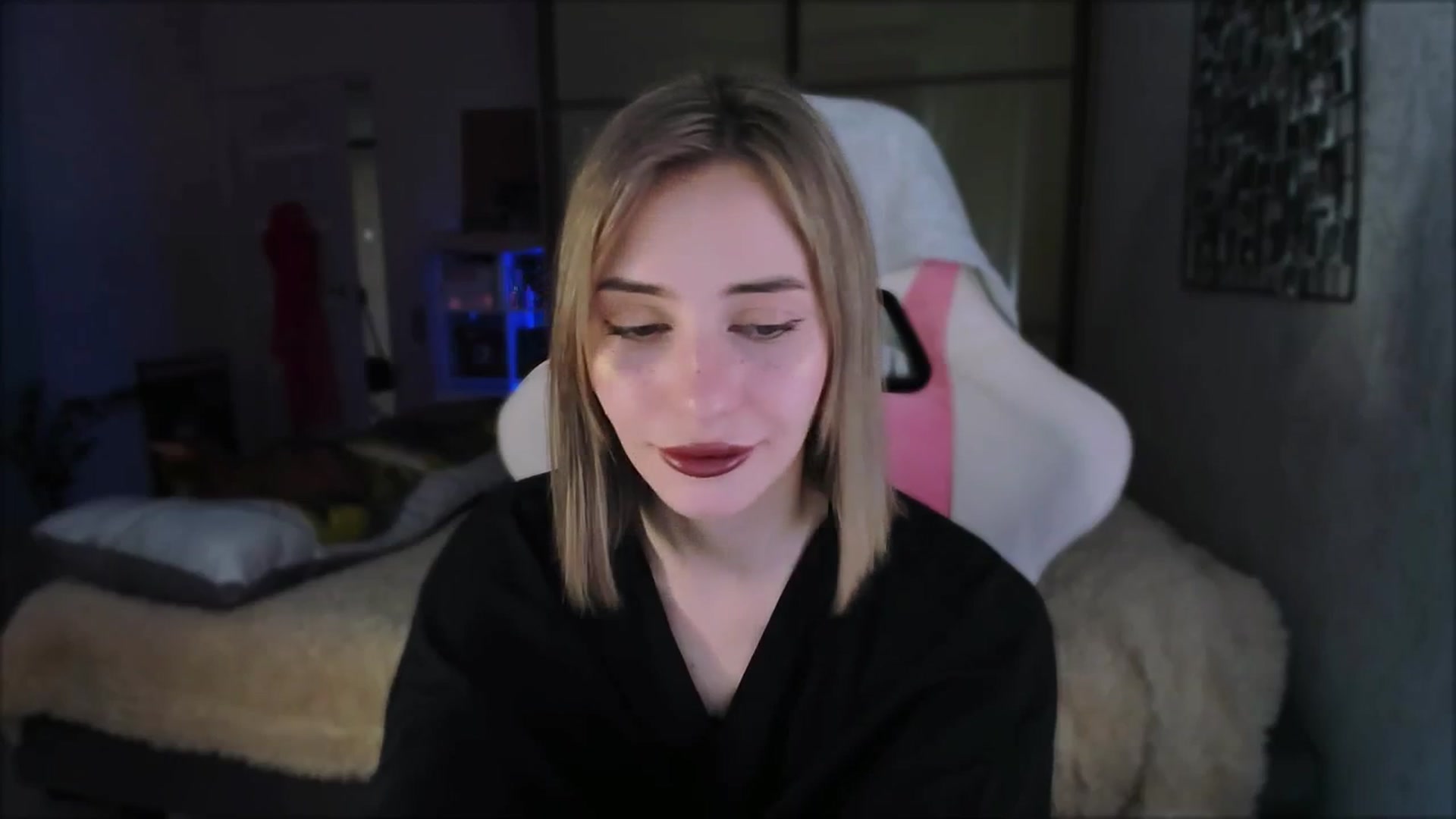 Gallery image thumbnail from Space_Eva's myfreecams stream on, 02/21/2024, 03:04 image 18 of 20