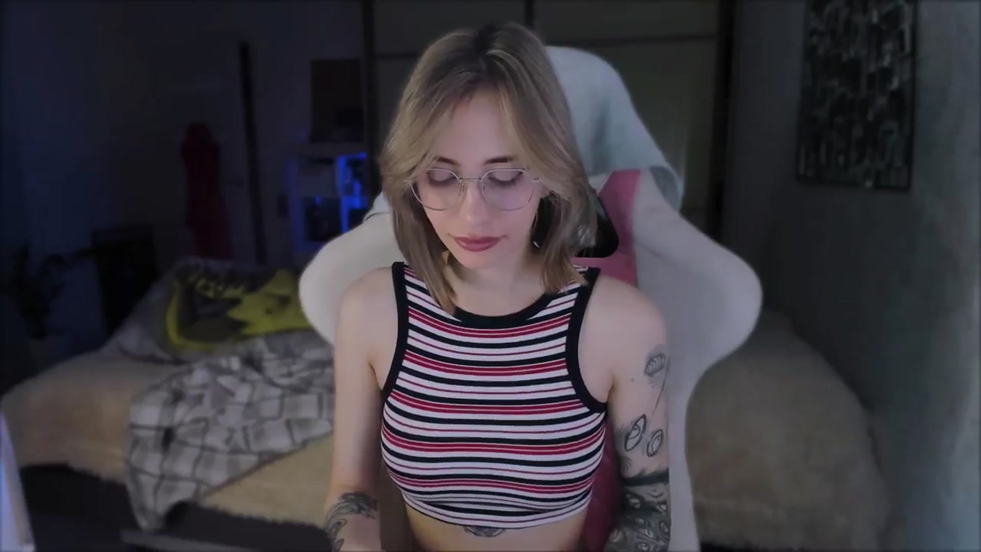 Gallery image thumbnail from Space_Eva's myfreecams stream on, 02/22/2024, 02:35 image 3 of 20