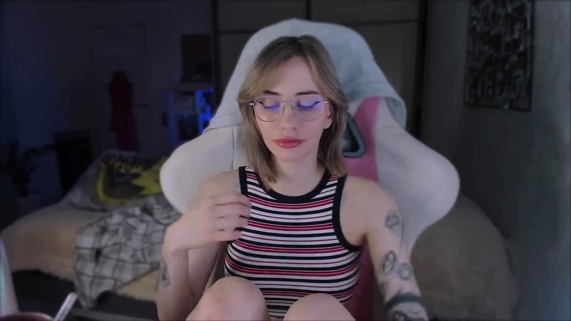 Gallery image thumbnail from Space_Eva's myfreecams stream on, 02/22/2024, 02:35 image 18 of 20