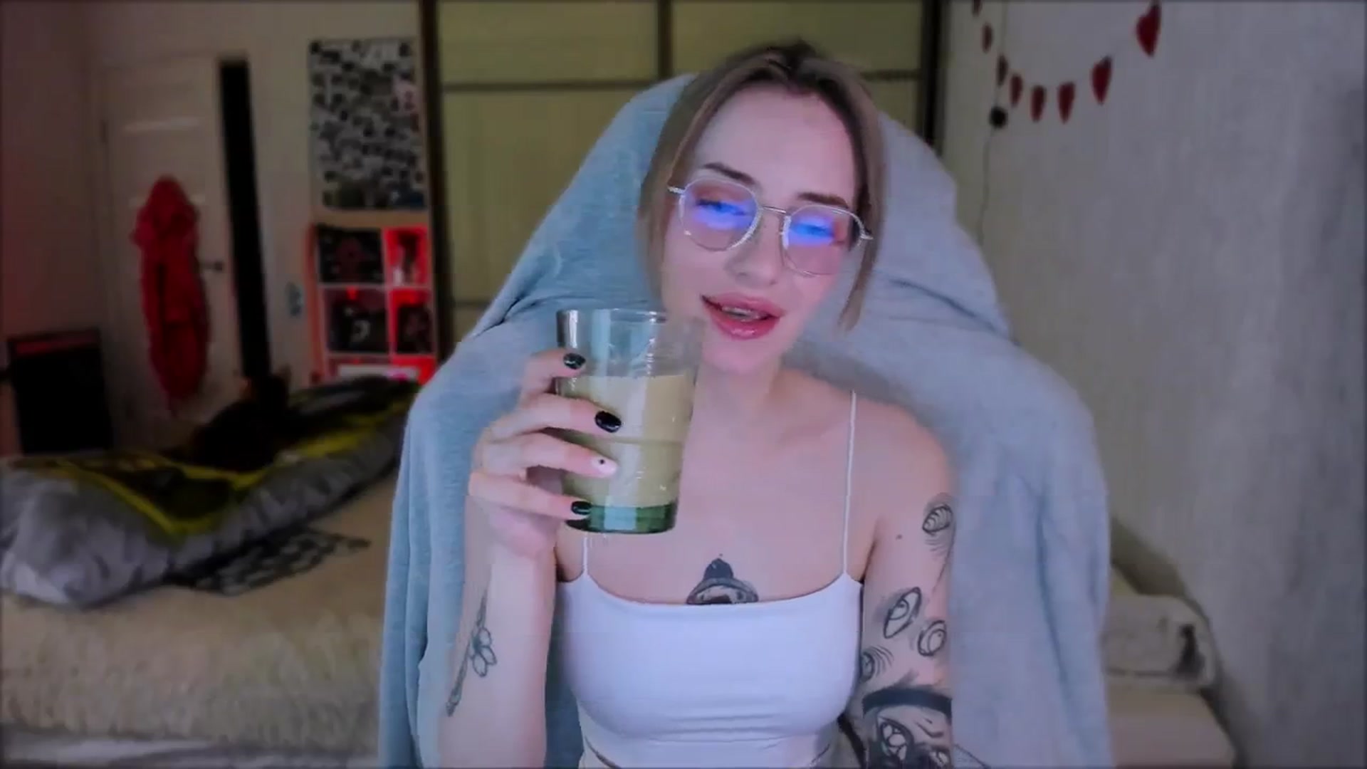 Gallery image thumbnail from Space_Eva's myfreecams stream on, 03/01/2024, 02:14 image 6 of 20