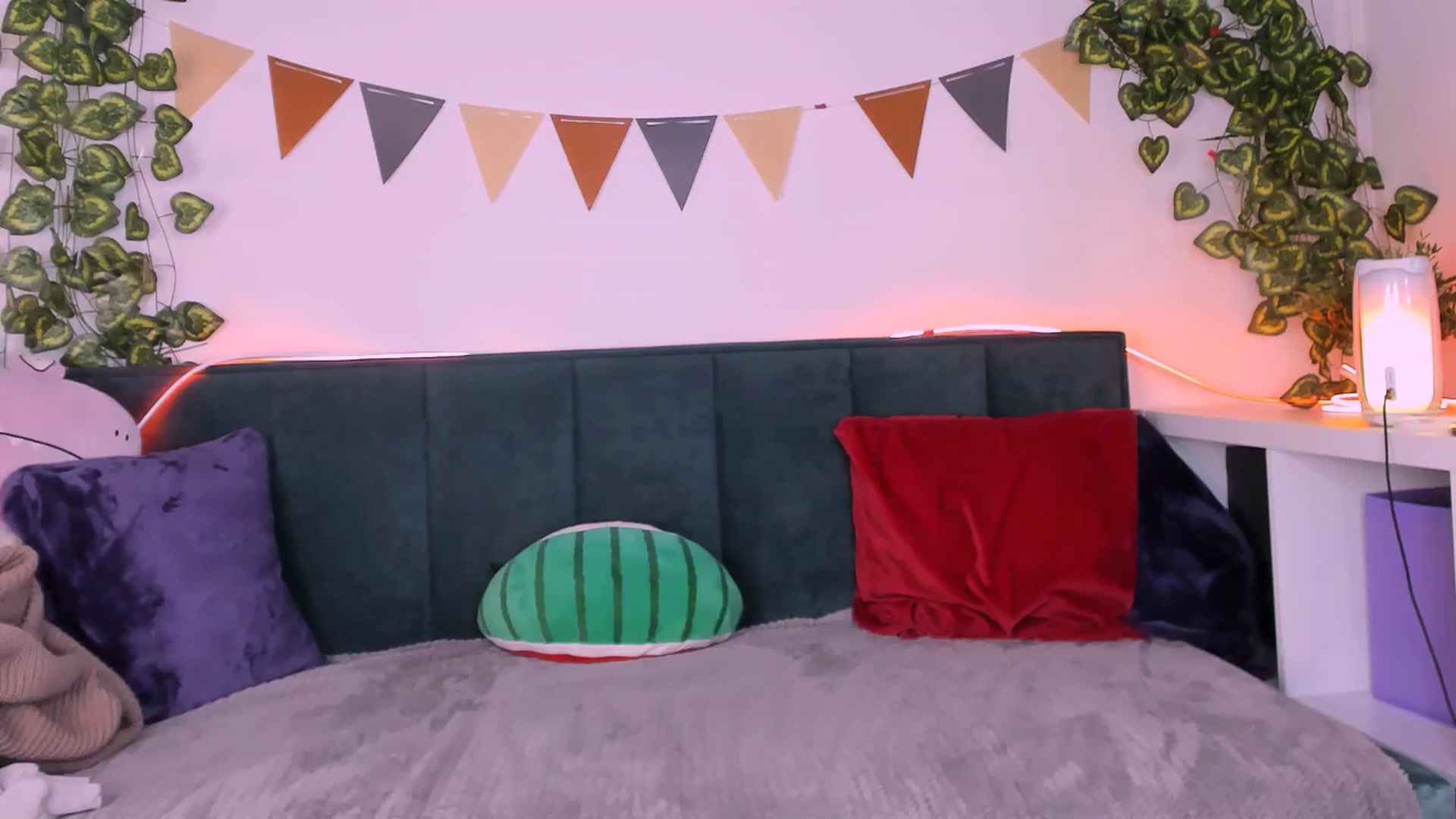 Gallery image thumbnail from Space_Eva's myfreecams stream on, 07/24/2024, 06:01 image 17 of 20