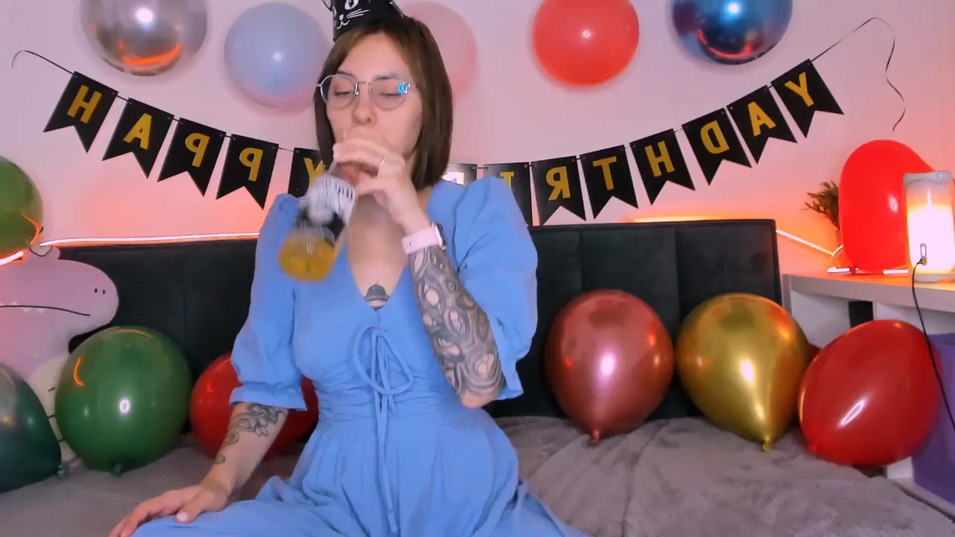 Gallery image thumbnail from Space_Eva's myfreecams stream on, 08/04/2024, 03:06 image 12 of 20