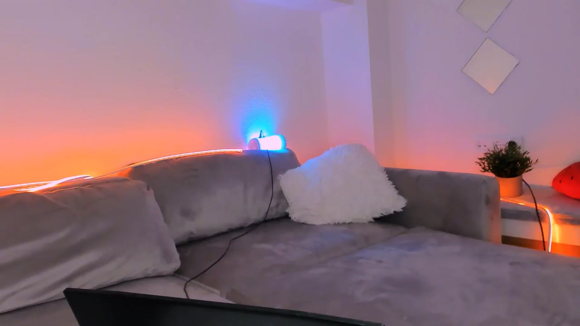 Gallery image thumbnail from Space_Eva's myfreecams stream on, 08/12/2024, 03:09 image 17 of 20