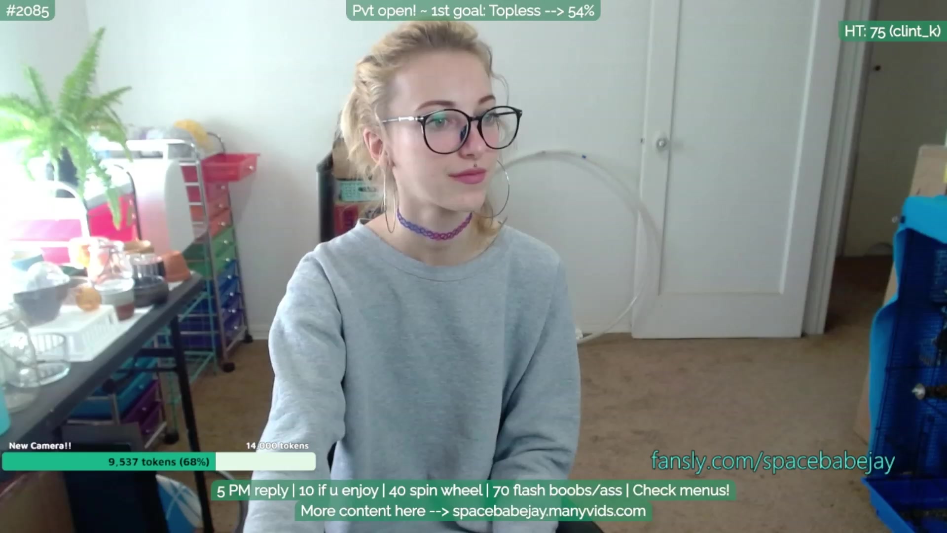 Gallery image thumbnail from Spacebabejay's myfreecams stream on, 11/17/2022, 19:37 image 2 of 20