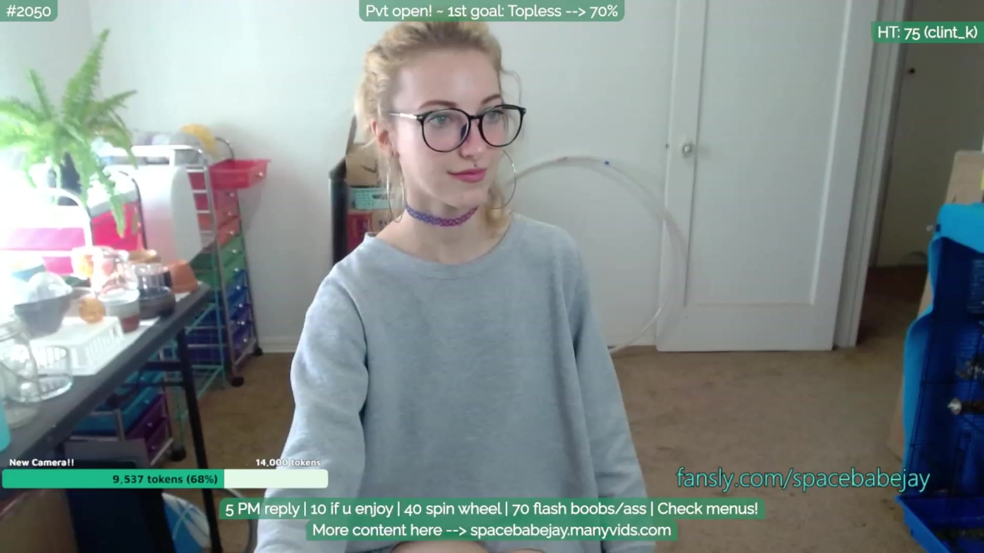Gallery image thumbnail from Spacebabejay's myfreecams stream on, 11/17/2022, 19:37 image 11 of 20