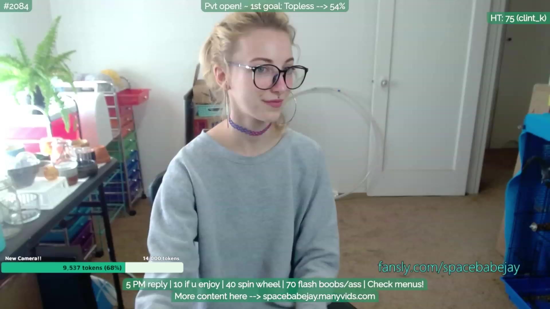 Gallery image thumbnail from Spacebabejay's myfreecams stream on, 11/17/2022, 19:37 image 1 of 20