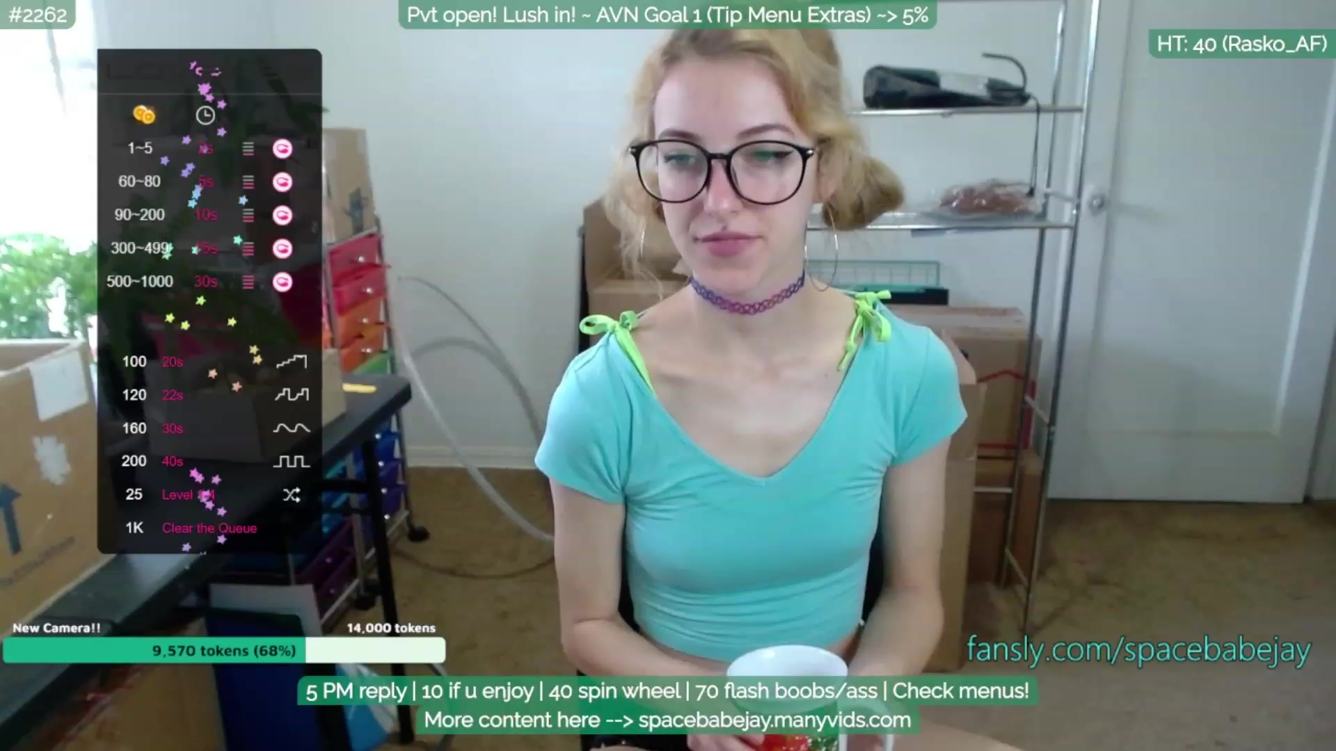 Gallery image thumbnail from Spacebabejay's myfreecams stream on, 11/23/2022, 15:51 image 6 of 20