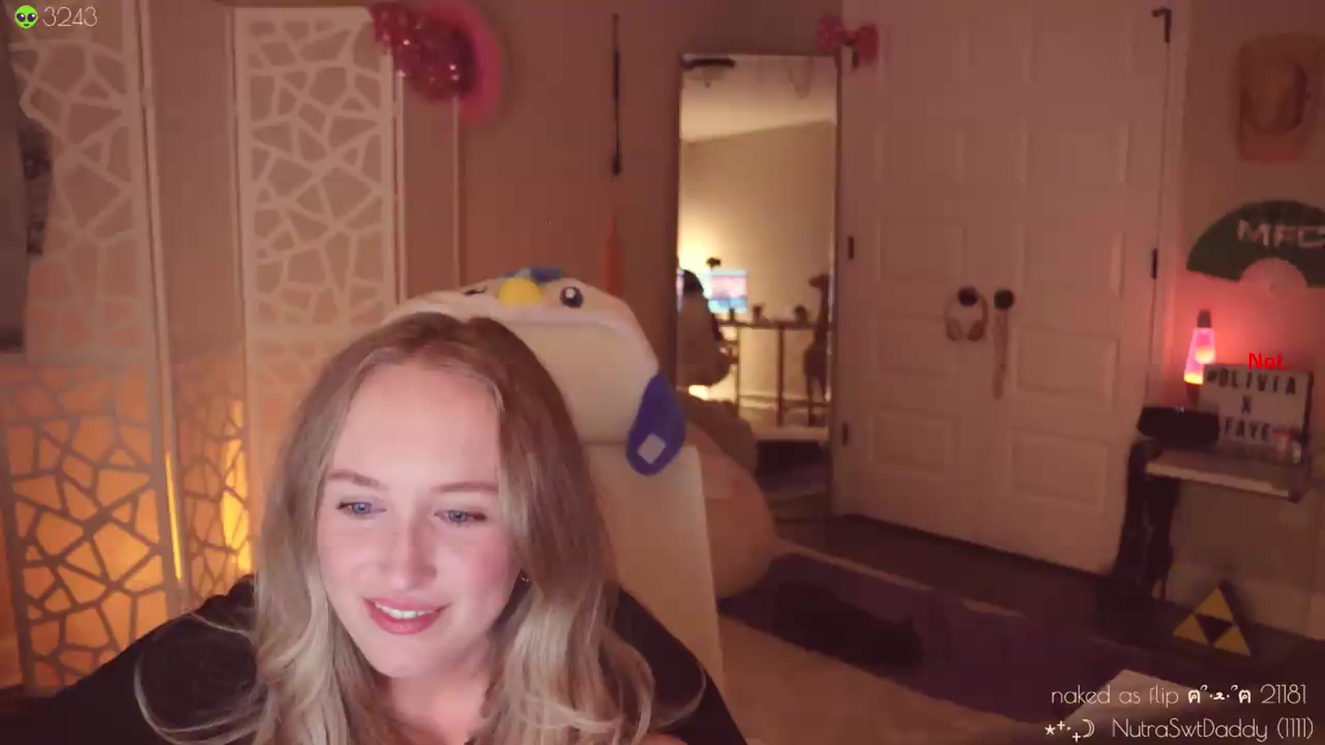 Gallery image thumbnail from Spacegurrrl's myfreecams stream on, 07/12/2026, 04:30 image 18 of 20