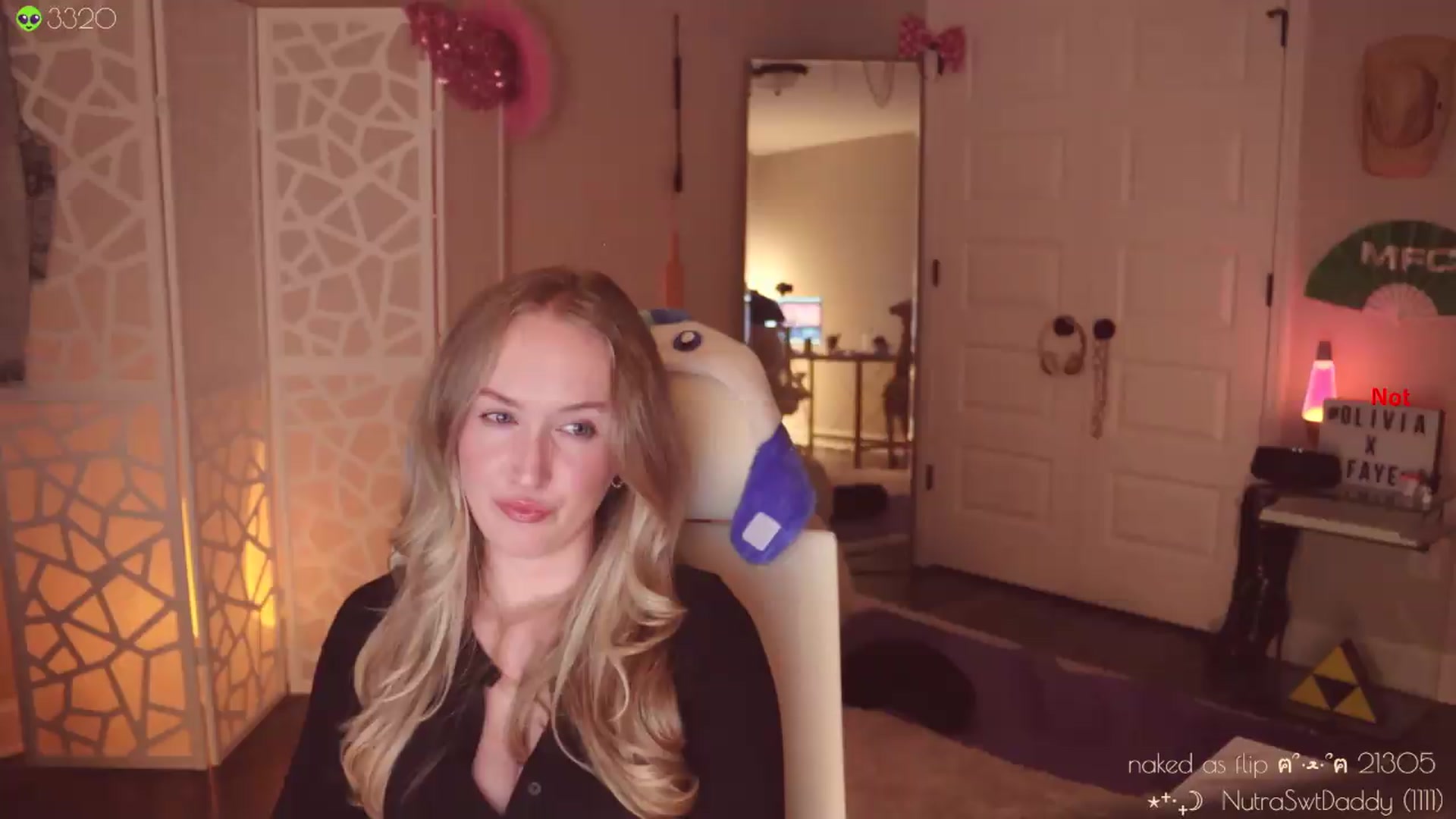 Gallery image thumbnail from Spacegurrrl's myfreecams stream on, 07/12/2026, 04:30 image 2 of 20