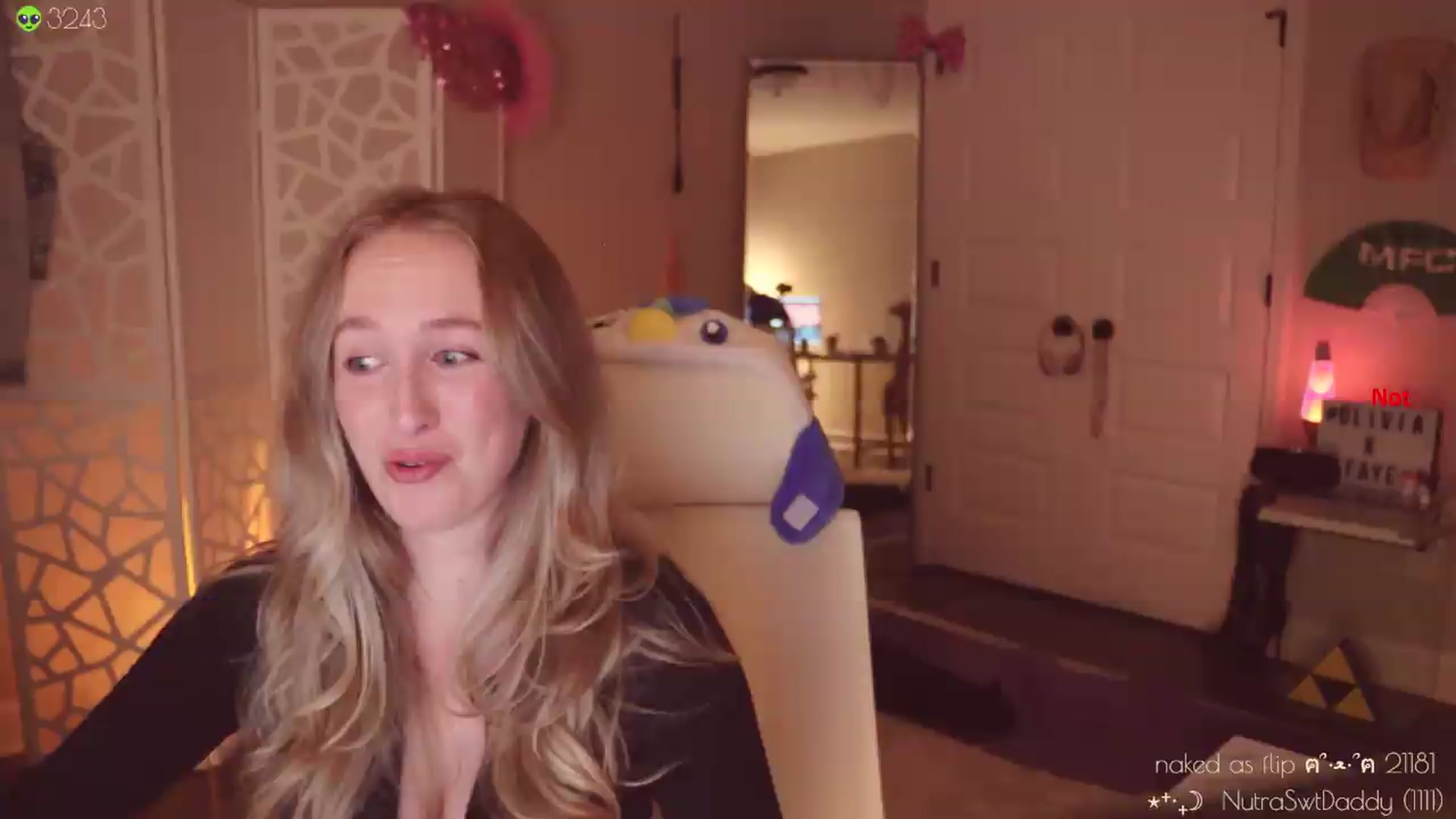 Gallery image thumbnail from Spacegurrrl's myfreecams stream on, 07/12/2026, 04:30 image 17 of 20