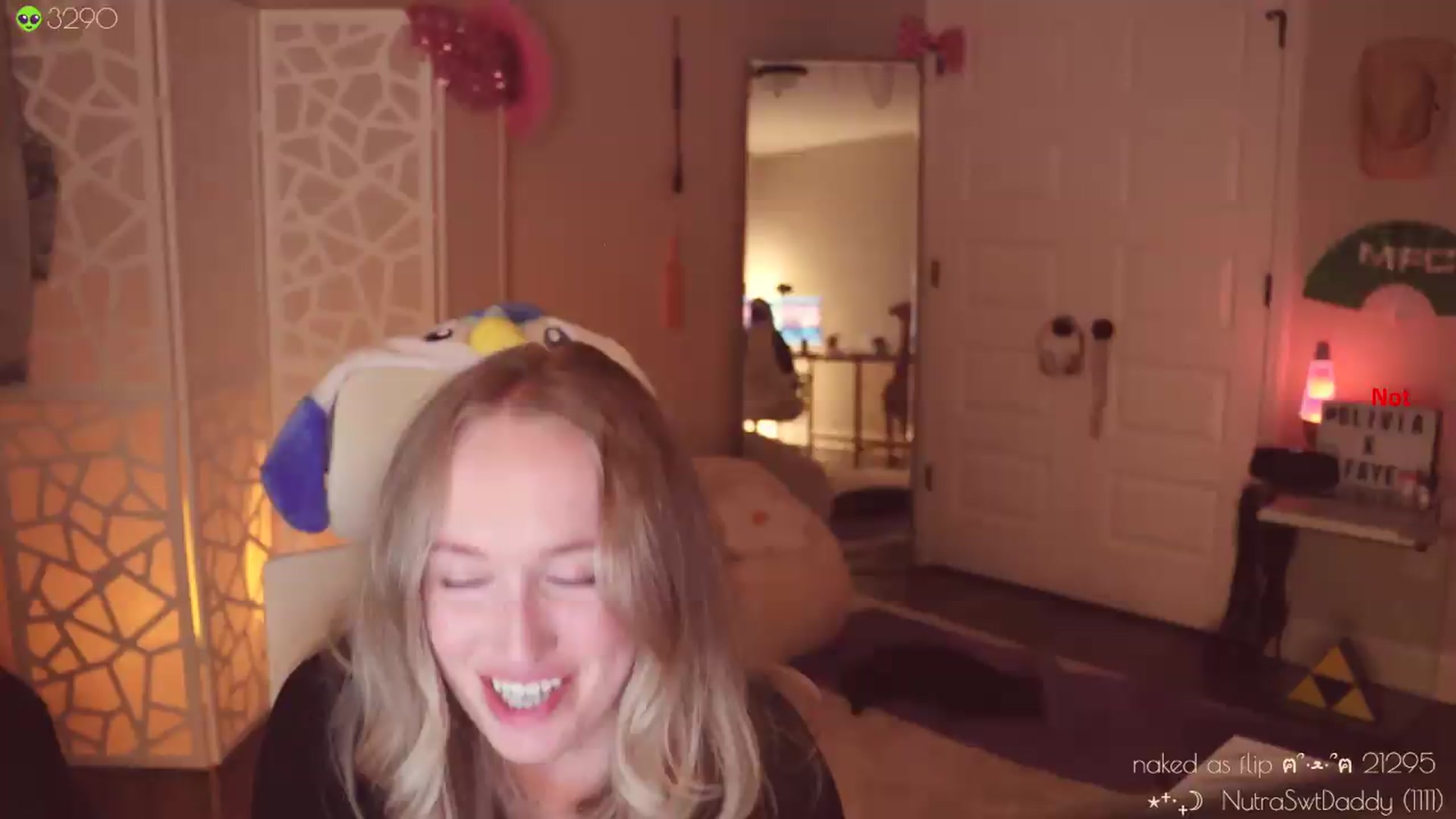 Gallery image thumbnail from Spacegurrrl's myfreecams stream on, 07/12/2026, 04:30 image 8 of 20
