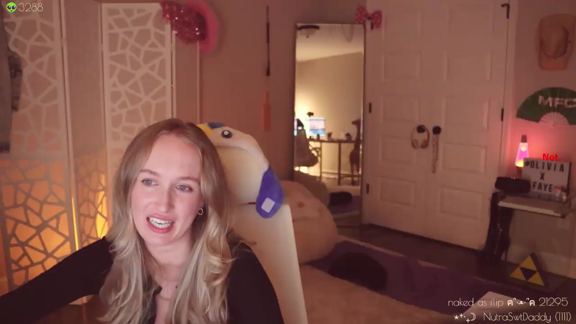 Gallery image thumbnail from Spacegurrrl's myfreecams stream on, 07/12/2026, 04:30 image 7 of 20
