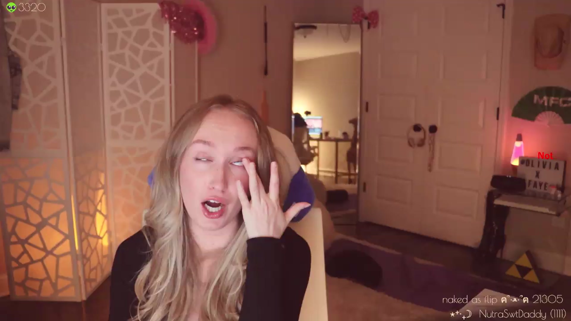 Gallery image thumbnail from Spacegurrrl's myfreecams stream on, 07/12/2026, 04:30 image 1 of 20