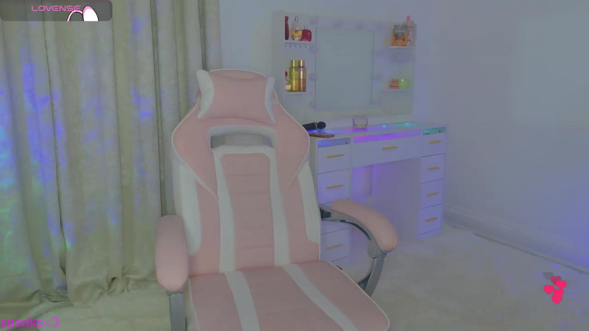 Gallery image thumbnail from Spanks_Wife's myfreecams stream on, 06/05/2026, 19:43 image 3 of 20