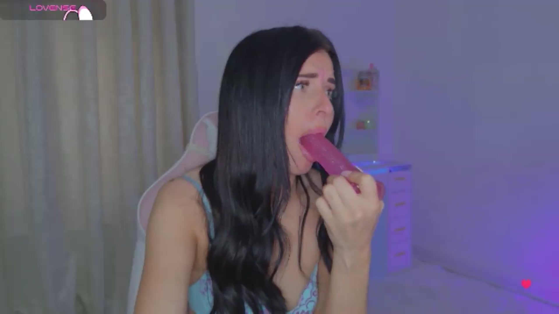 Gallery image thumbnail from Spanks_Wife's myfreecams stream on, 06/08/2026, 15:32 image 11 of 20