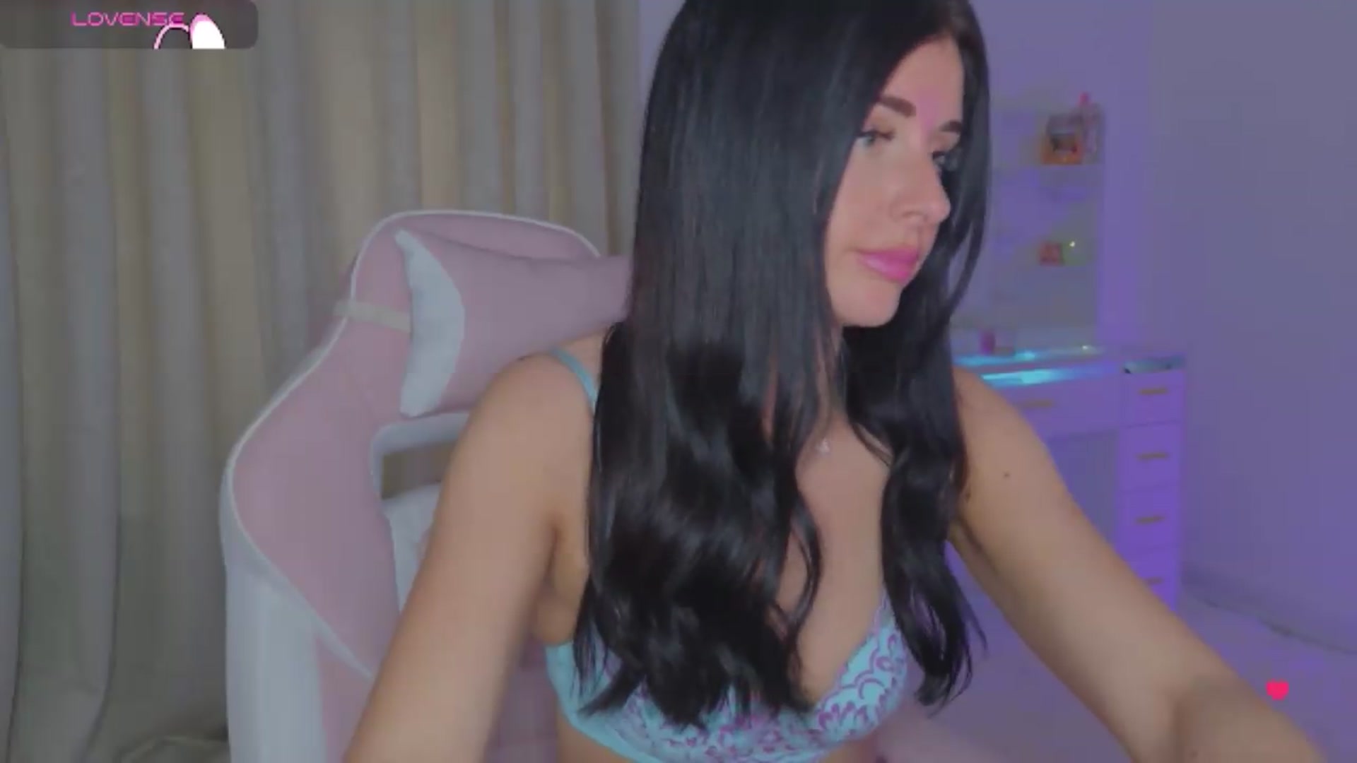 Gallery image thumbnail from Spanks_Wife's myfreecams stream on, 06/08/2026, 15:32 image 16 of 20